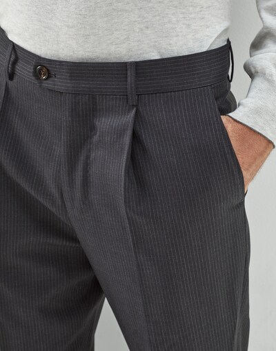 Pantalón con Pinzas - Vista de detalle