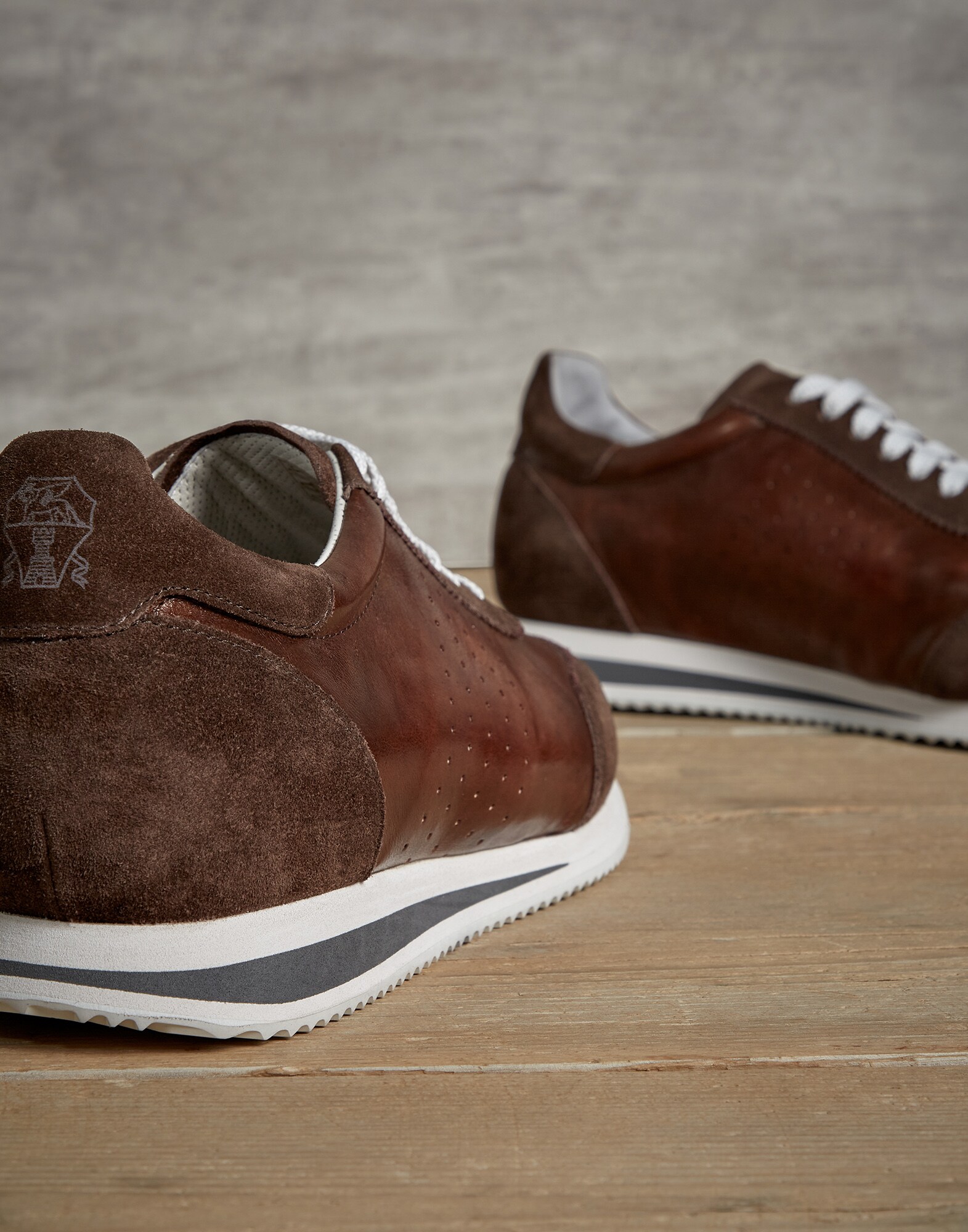 Sneakers - Detail view