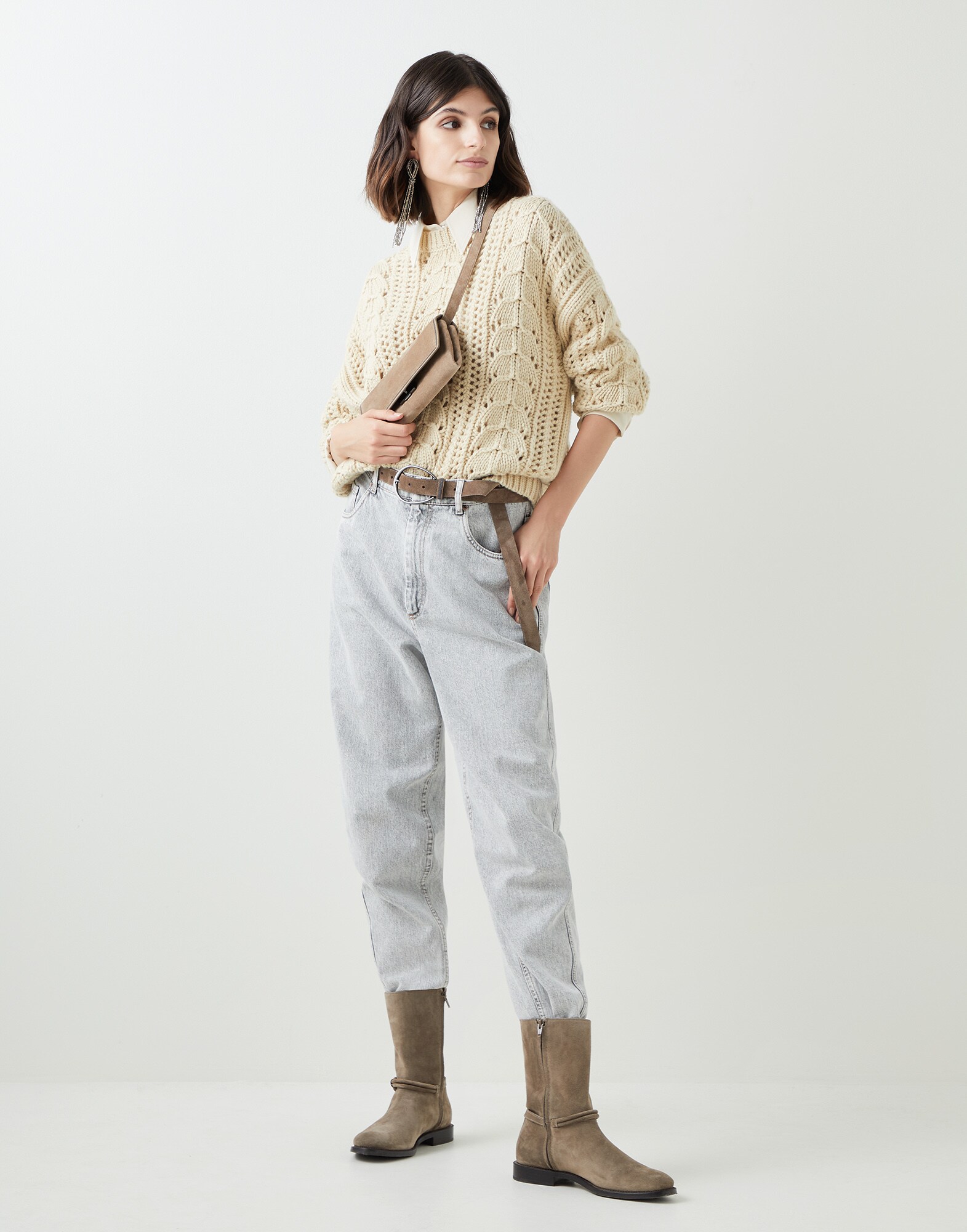 212WOUTFITMAIN2 image number 0