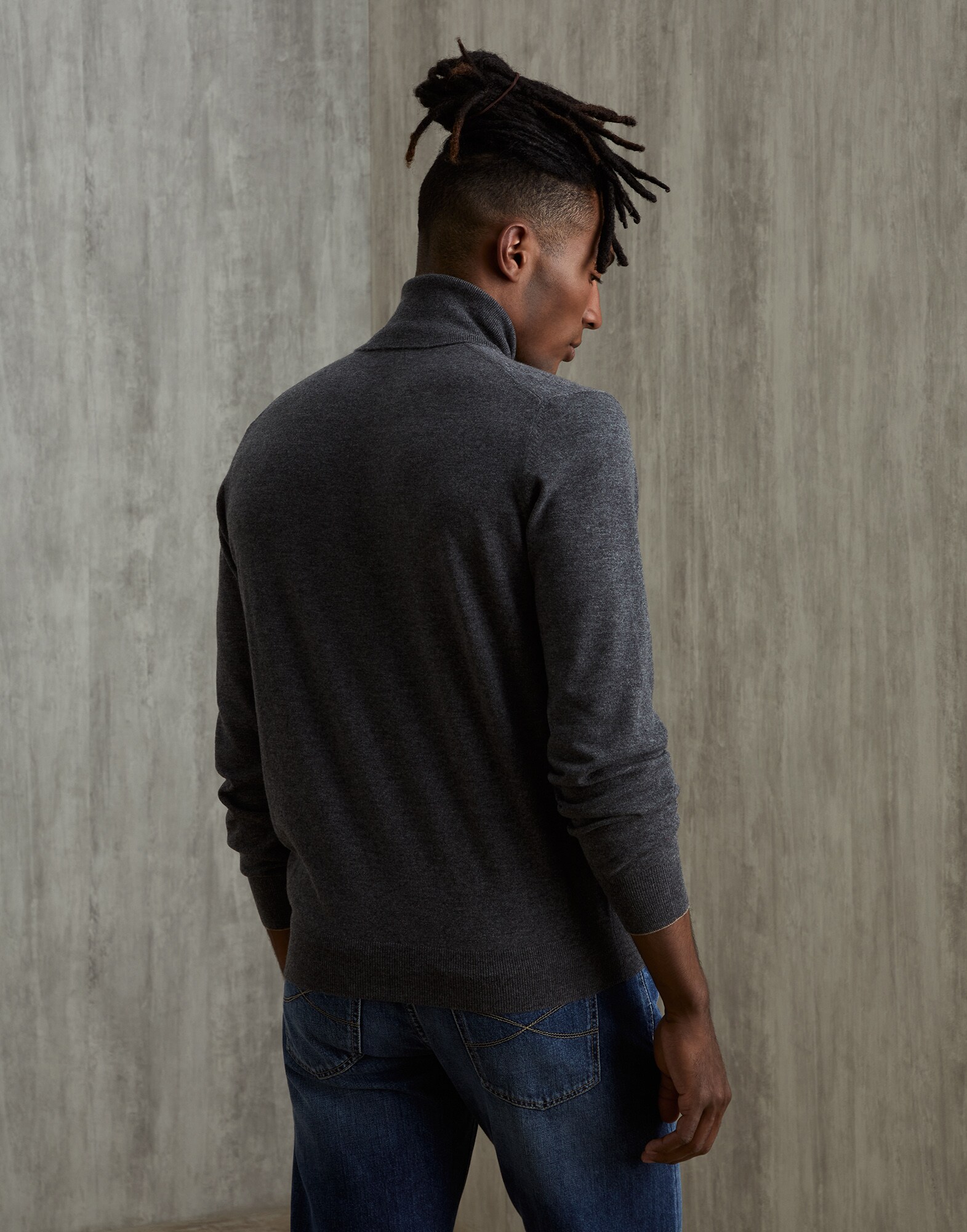 Turtleneck - Back view