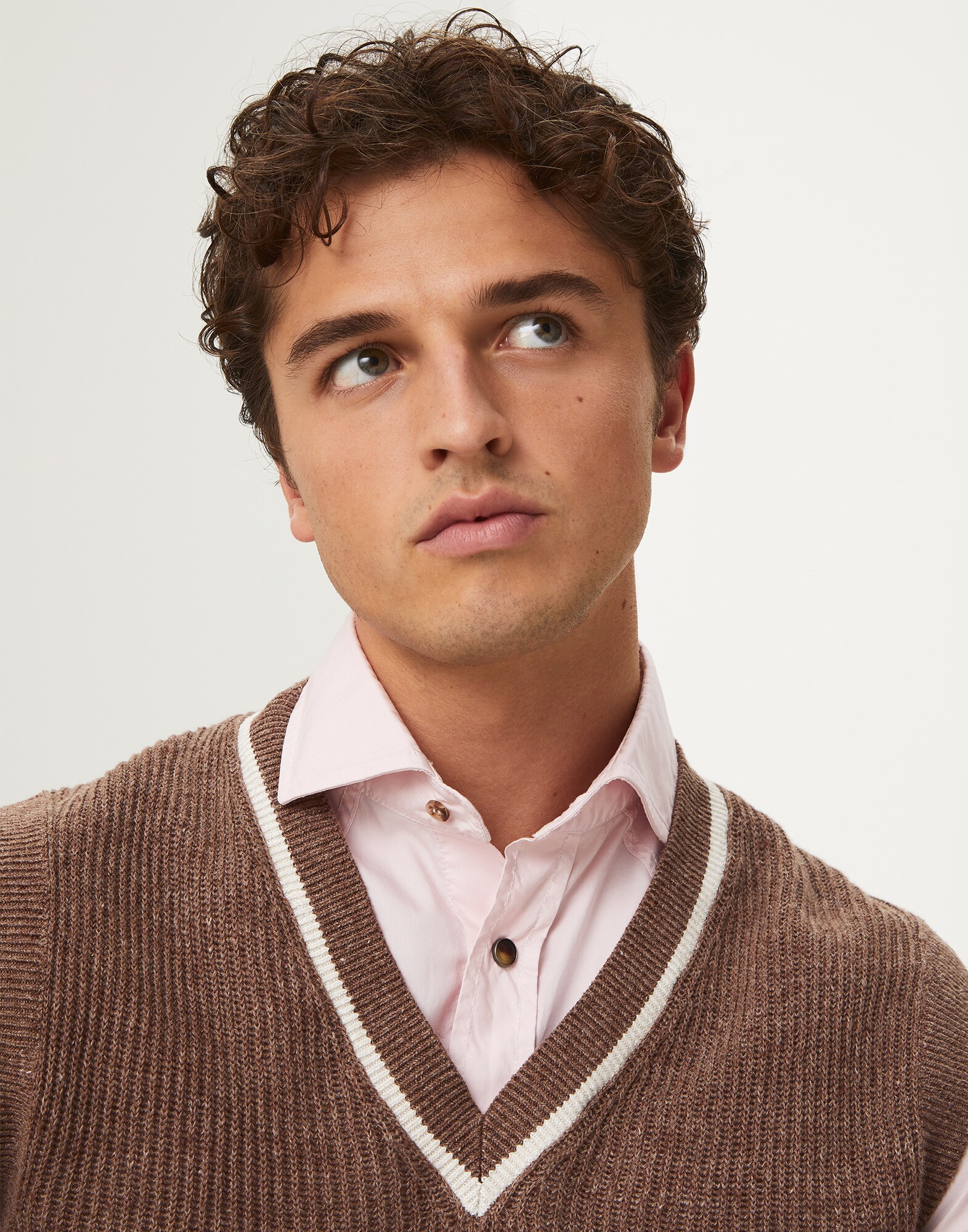V-neck Sweater - Detail