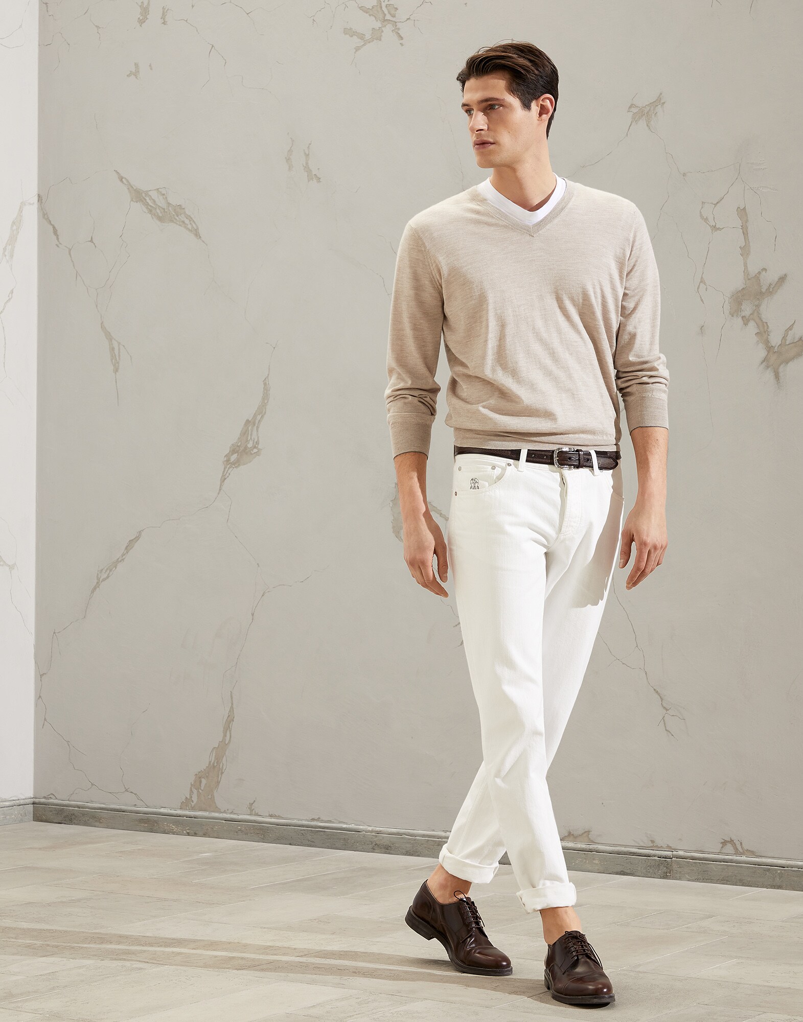 V-neck - Full look