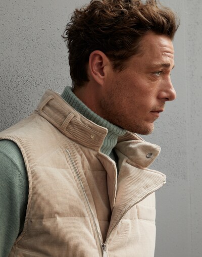 Down Vest - Detail view