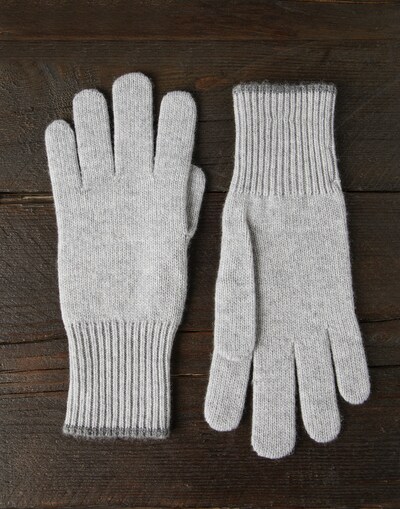 Gloves - Front view