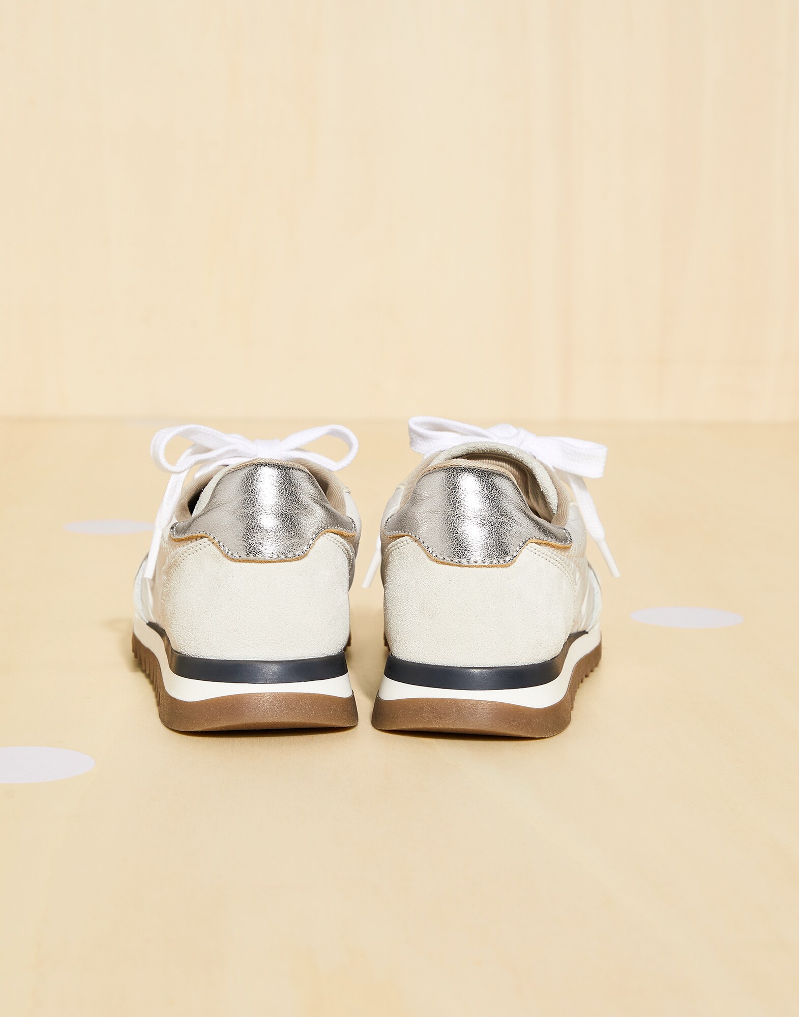 Sneakers - Back view