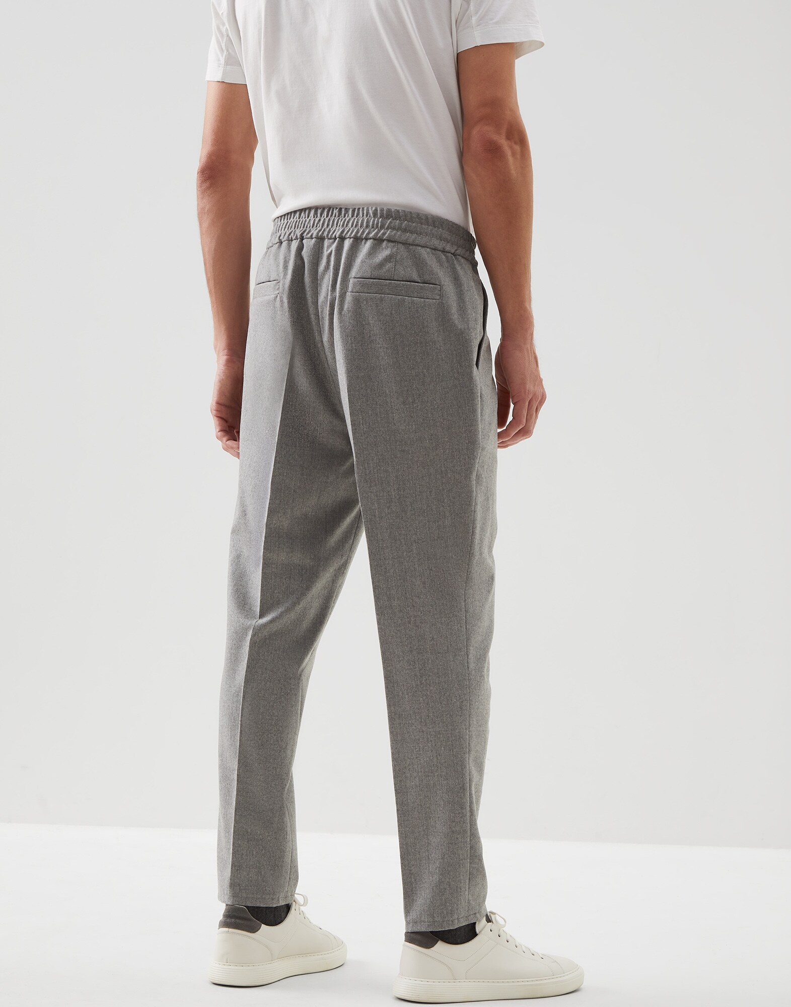 Trousers with drawstring (202ME226E1740) for Man | Brunello Cucinelli
