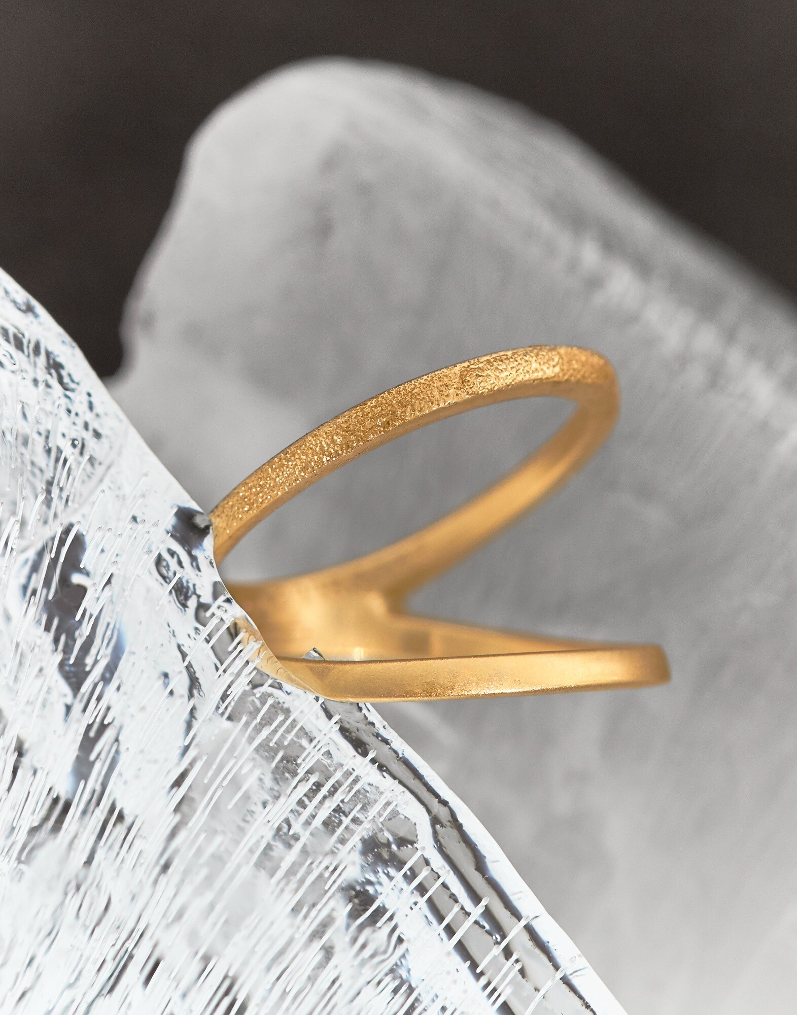 18k gold ring