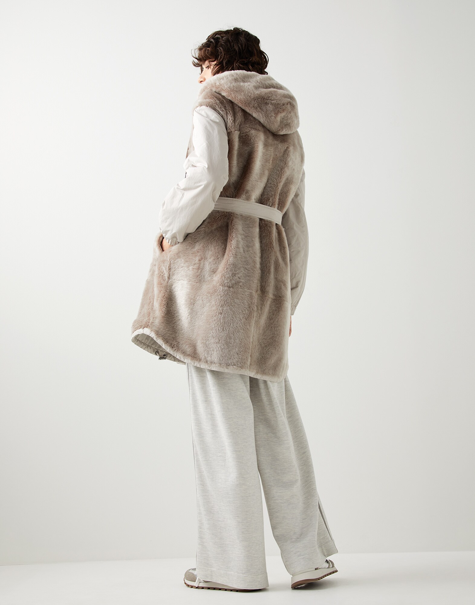 Outerwear - Vista trasera