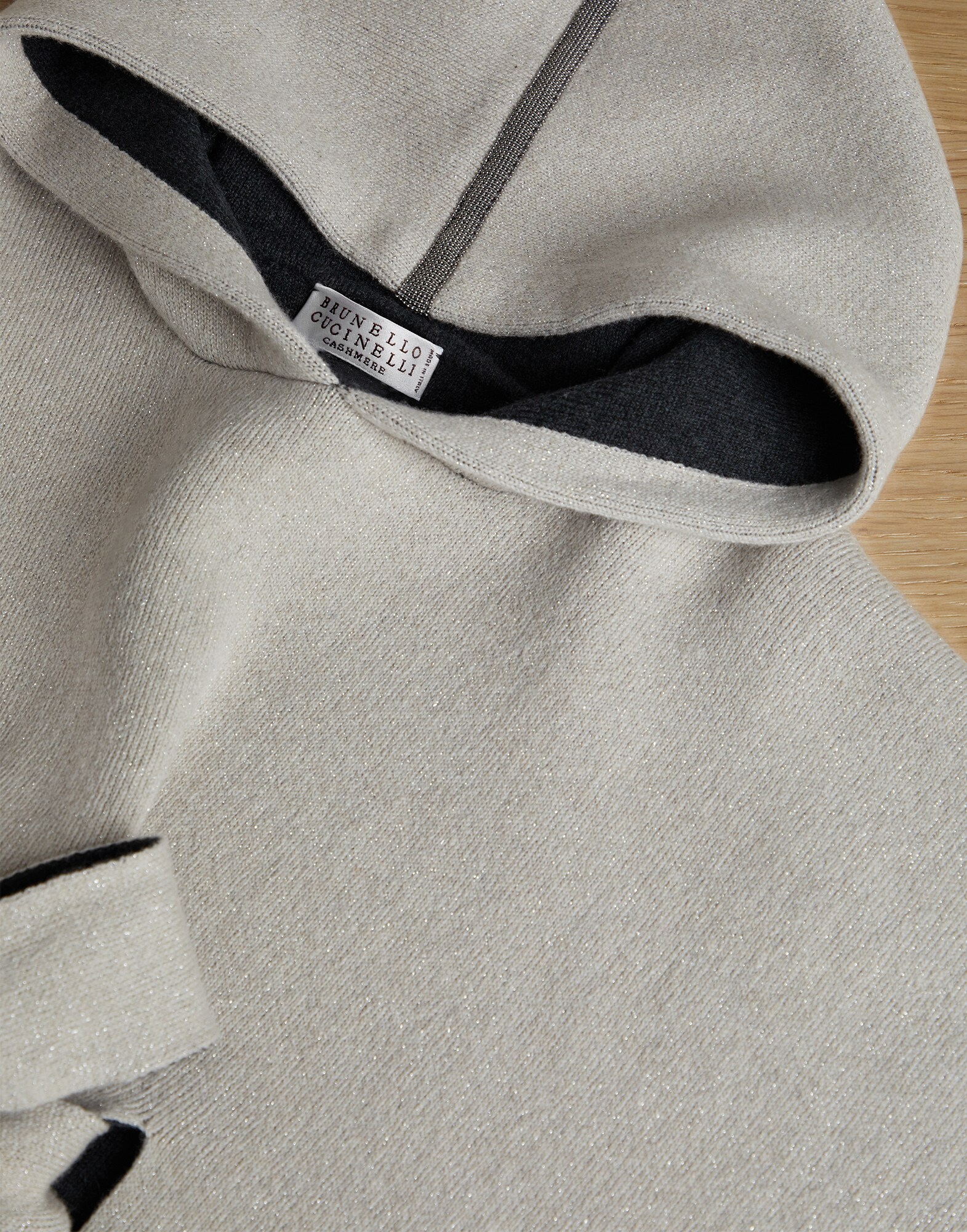 Poncho - Detail view