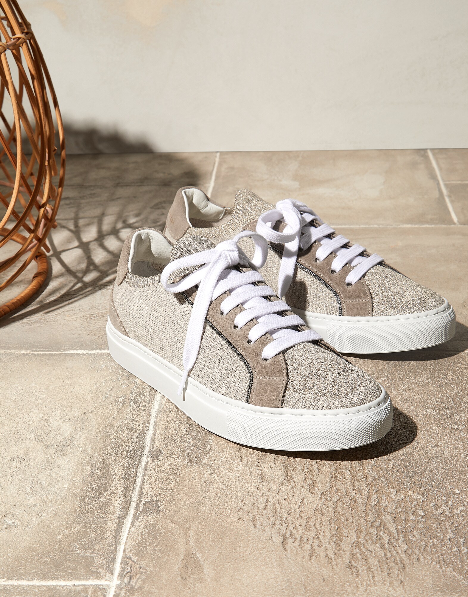 Sneakers - Front view