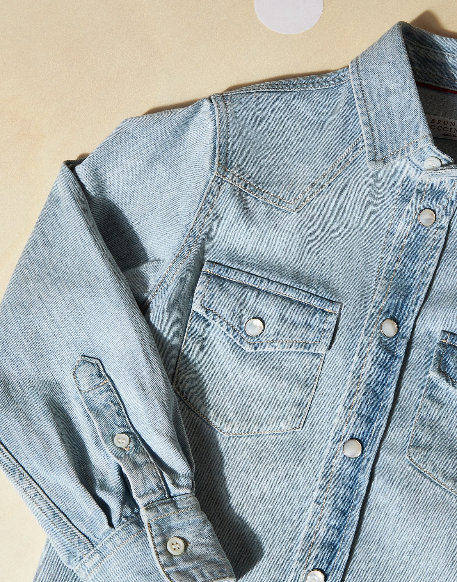 Shirt - Detail view
