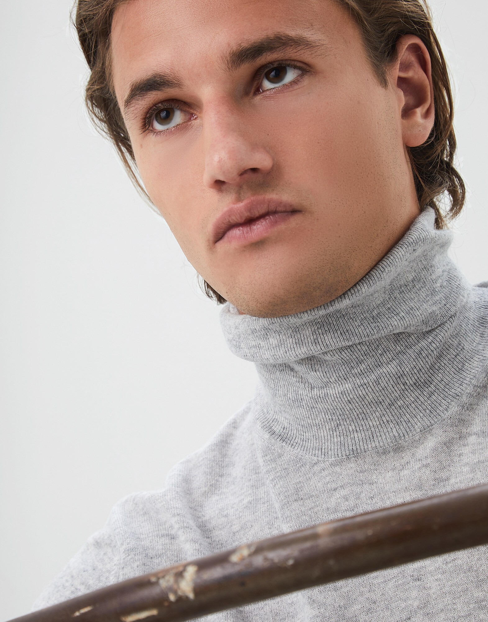 High Neck Sweater - Detail