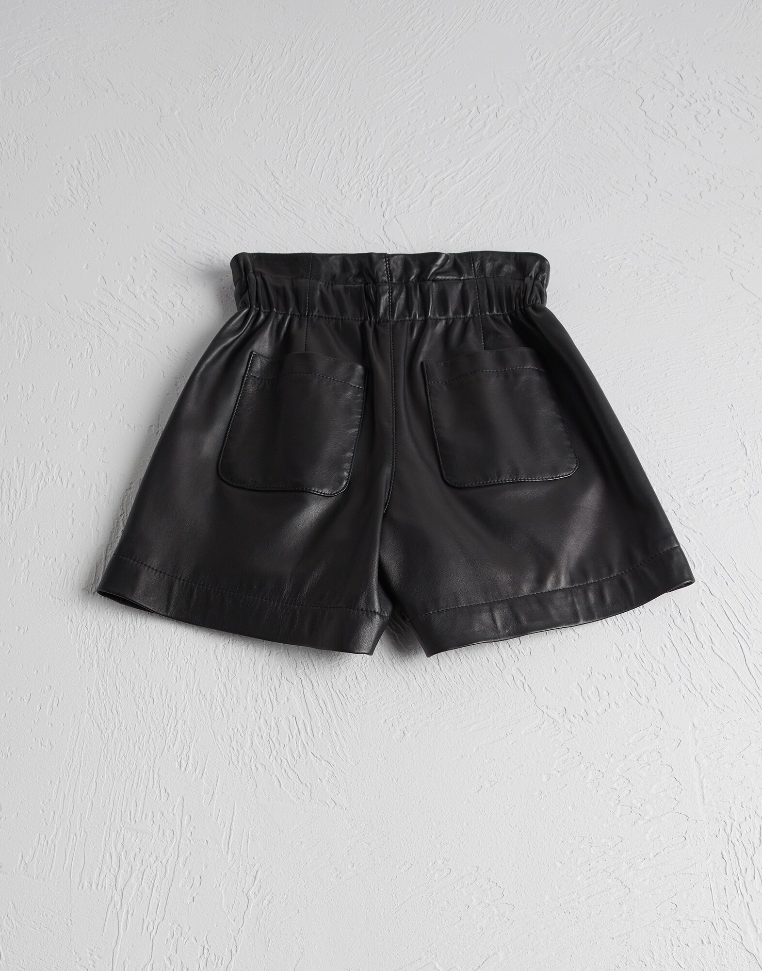 Bermuda & Shorts - Back view