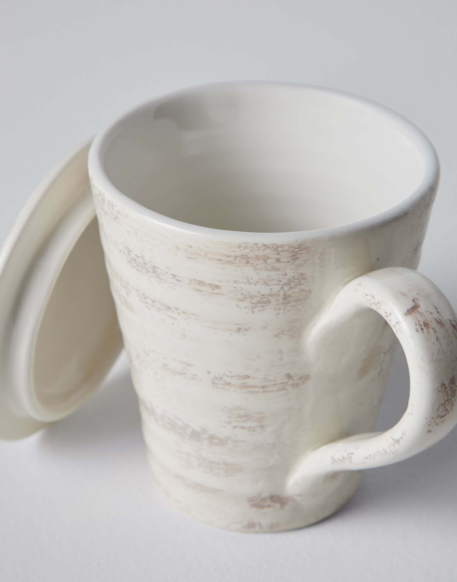 Dinnerware - Detail view