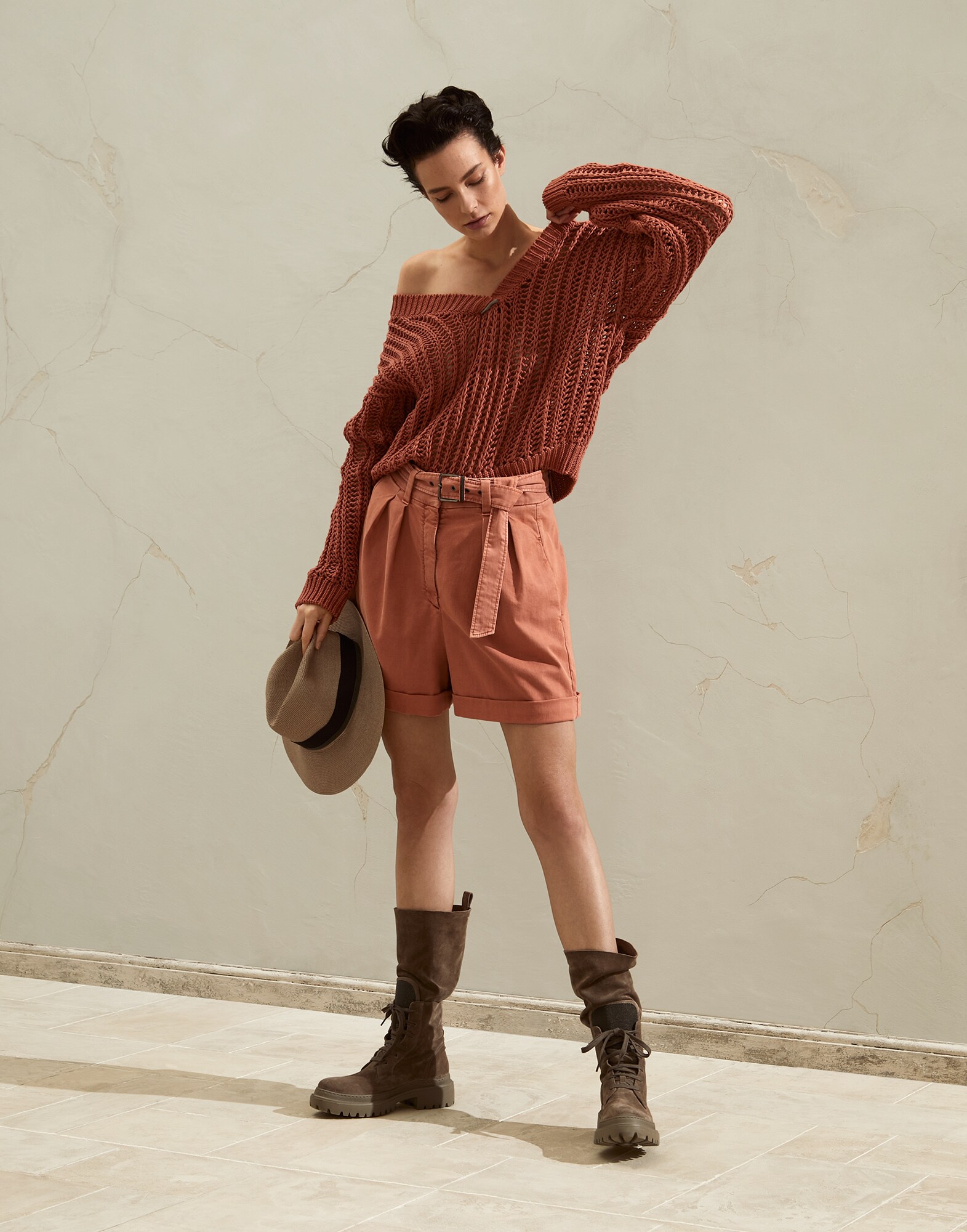 V-neck - Full look