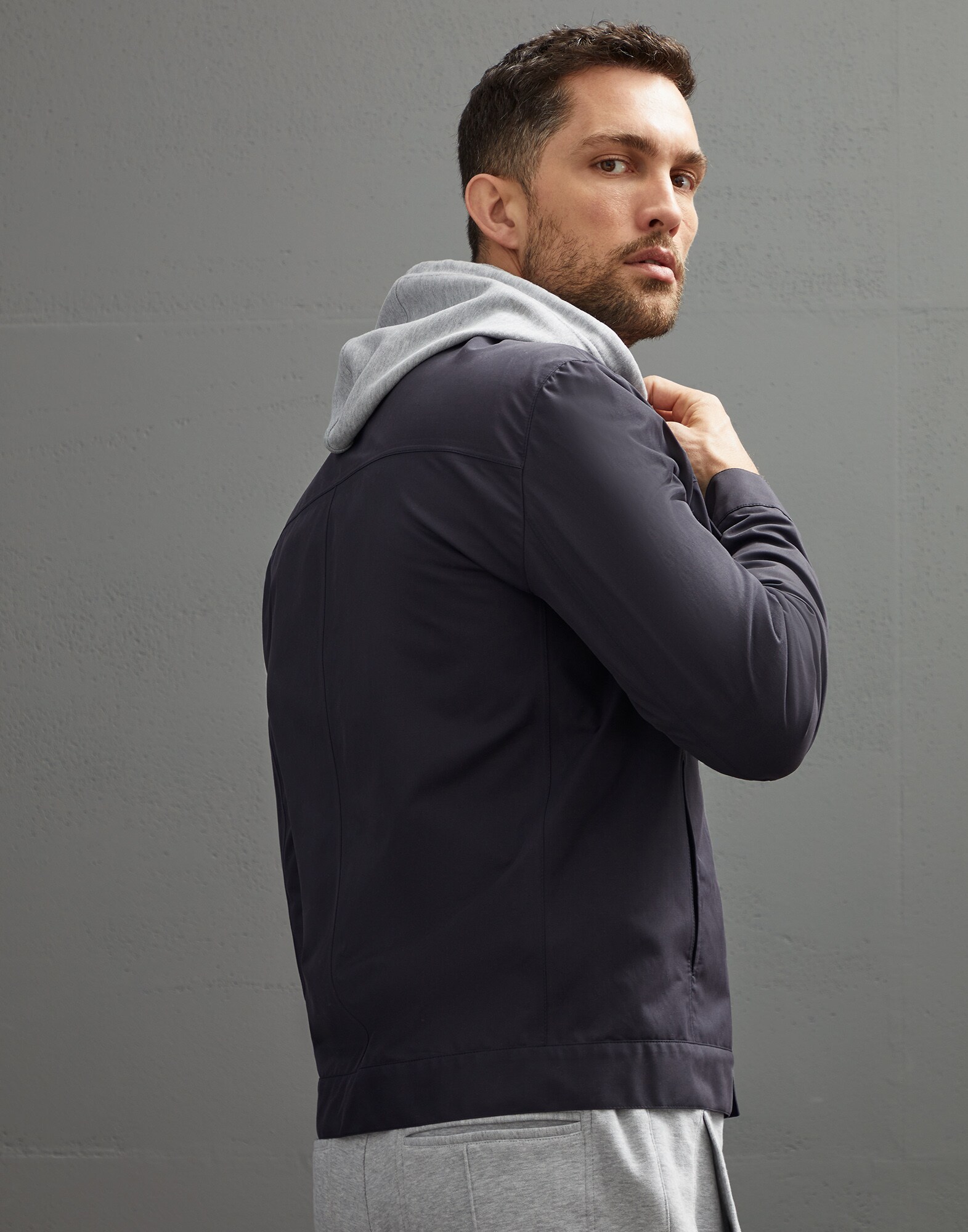 Outerwear - Vista trasera