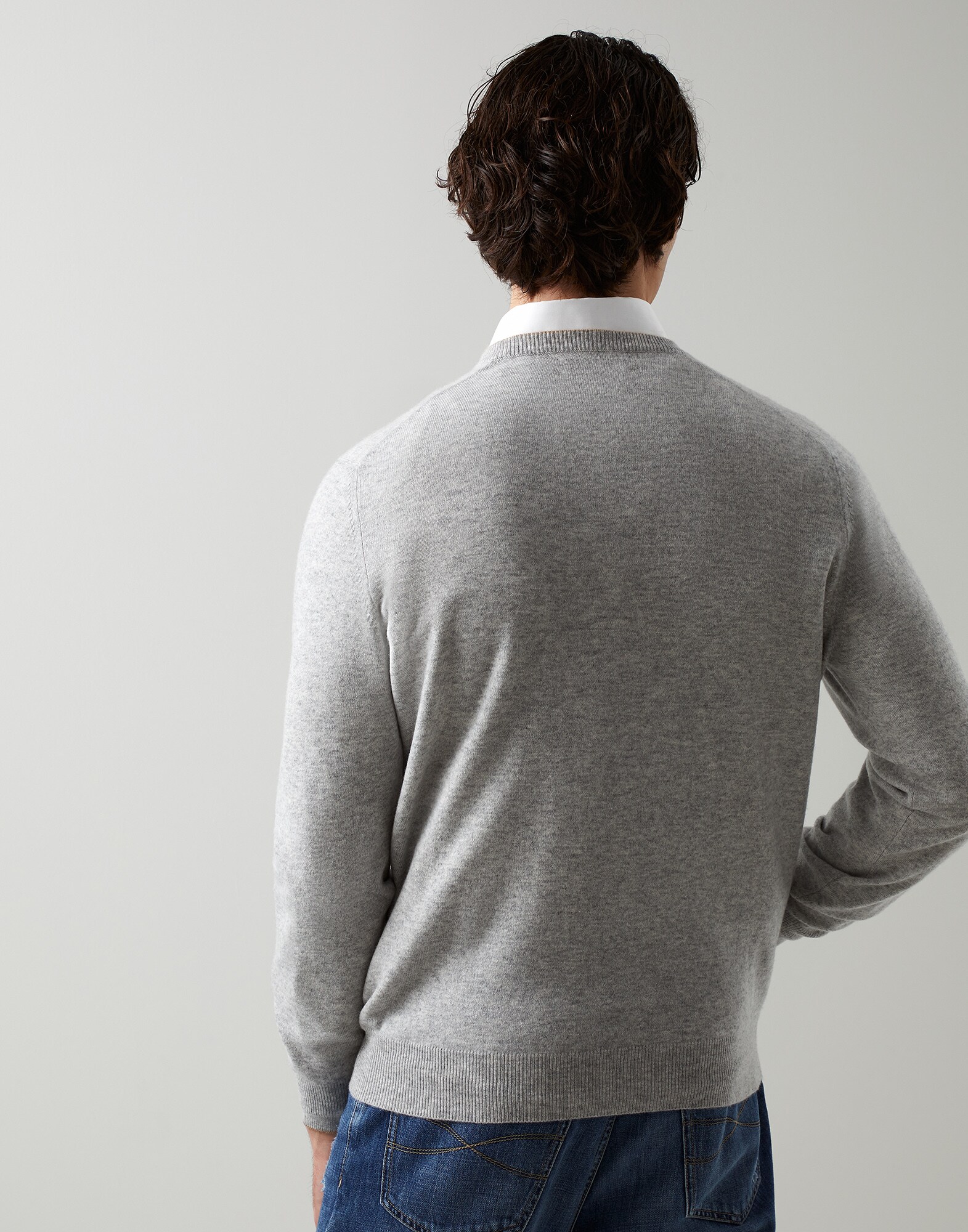 V-neck - Back view