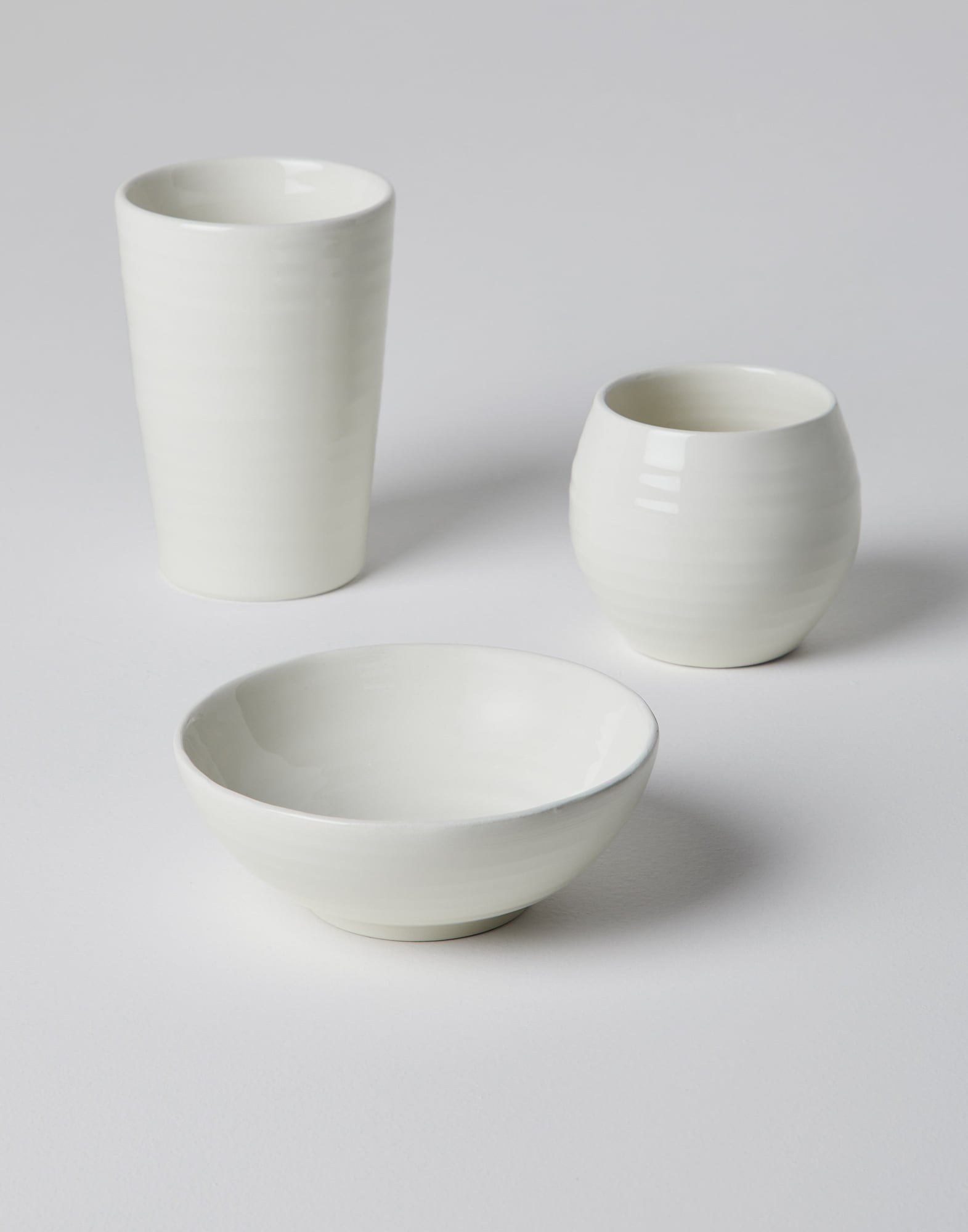 三个陶瓷碗