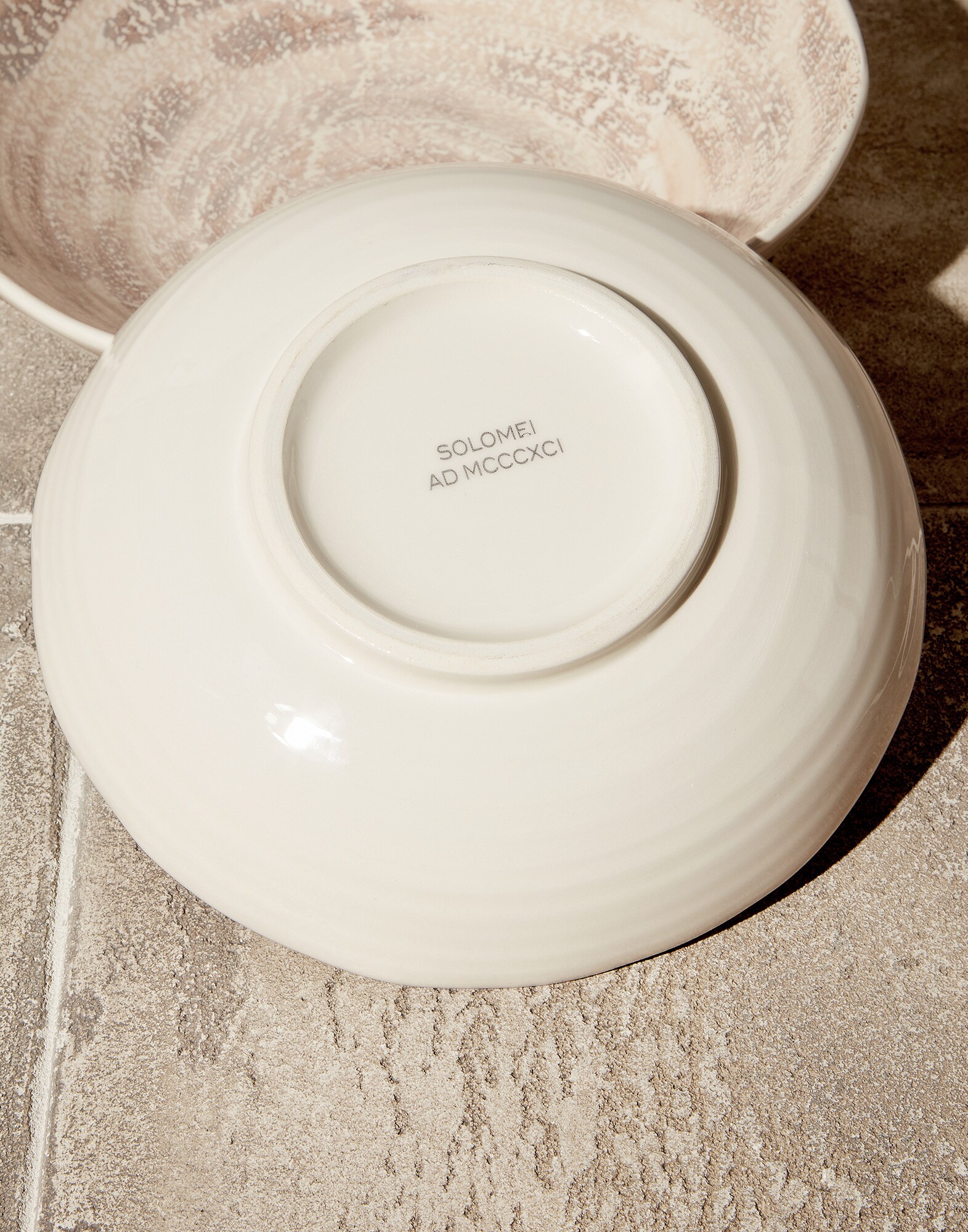 Dinnerware - Detail view