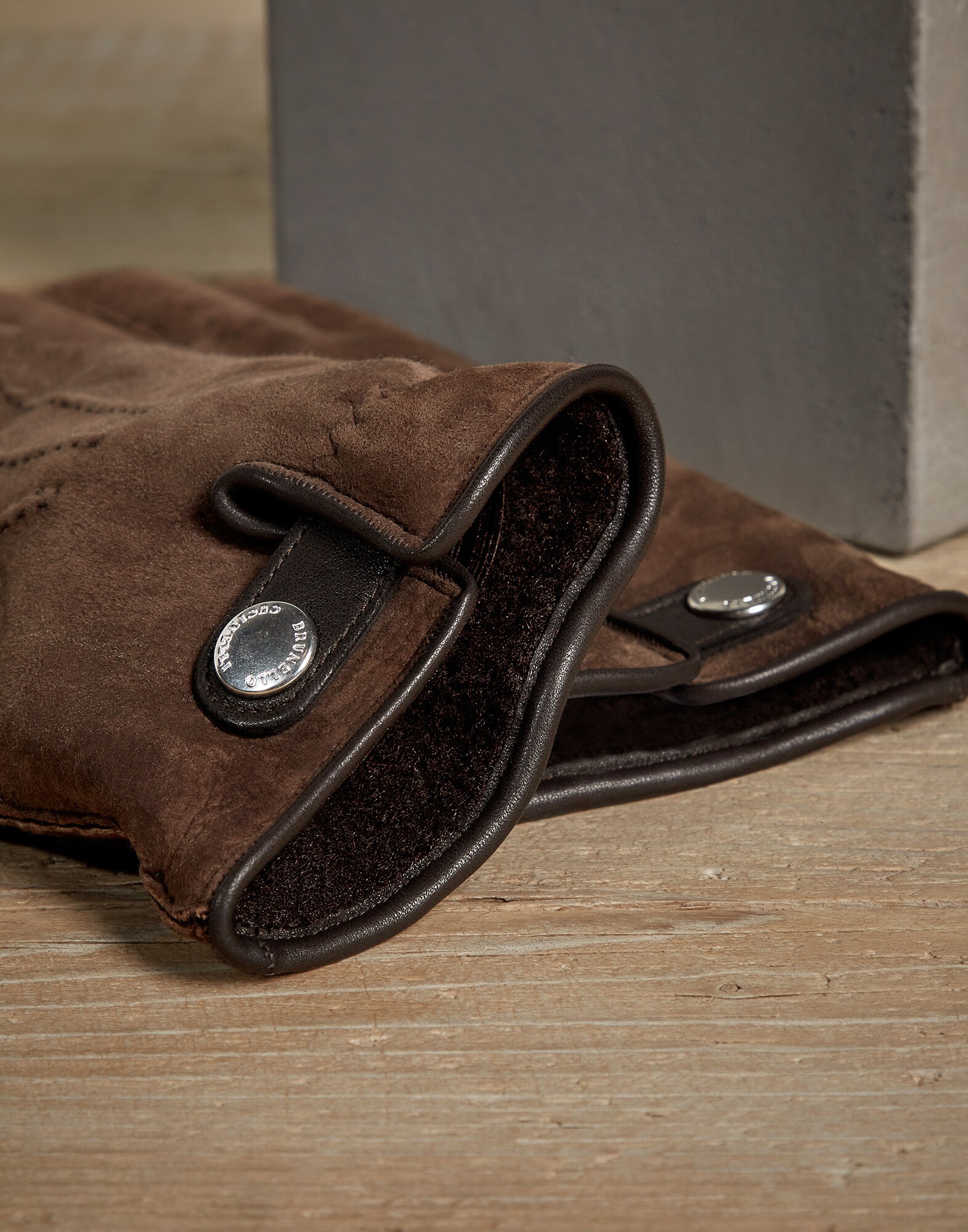 Gloves - Detail view