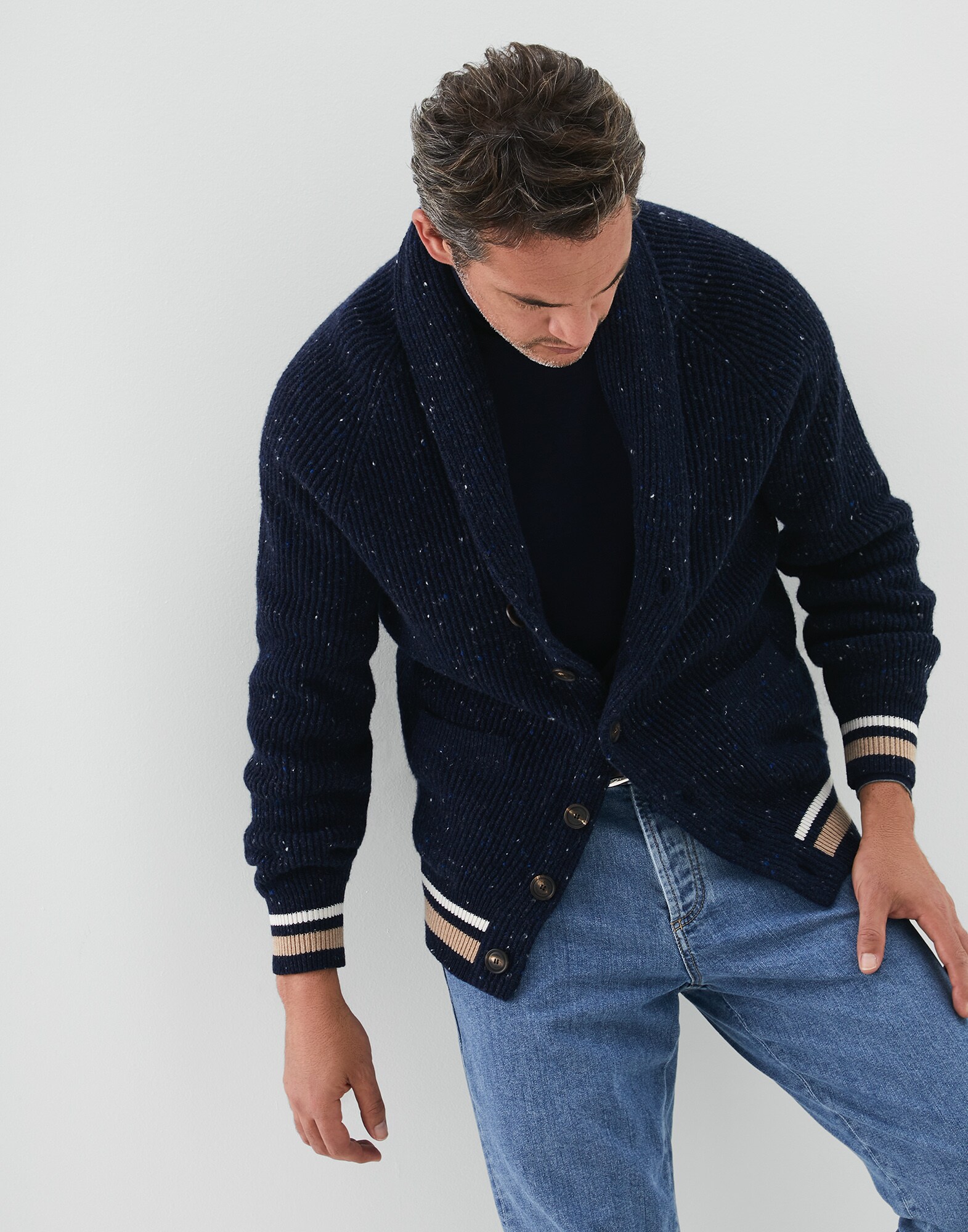 Cardigan mit Knöpfen - Front