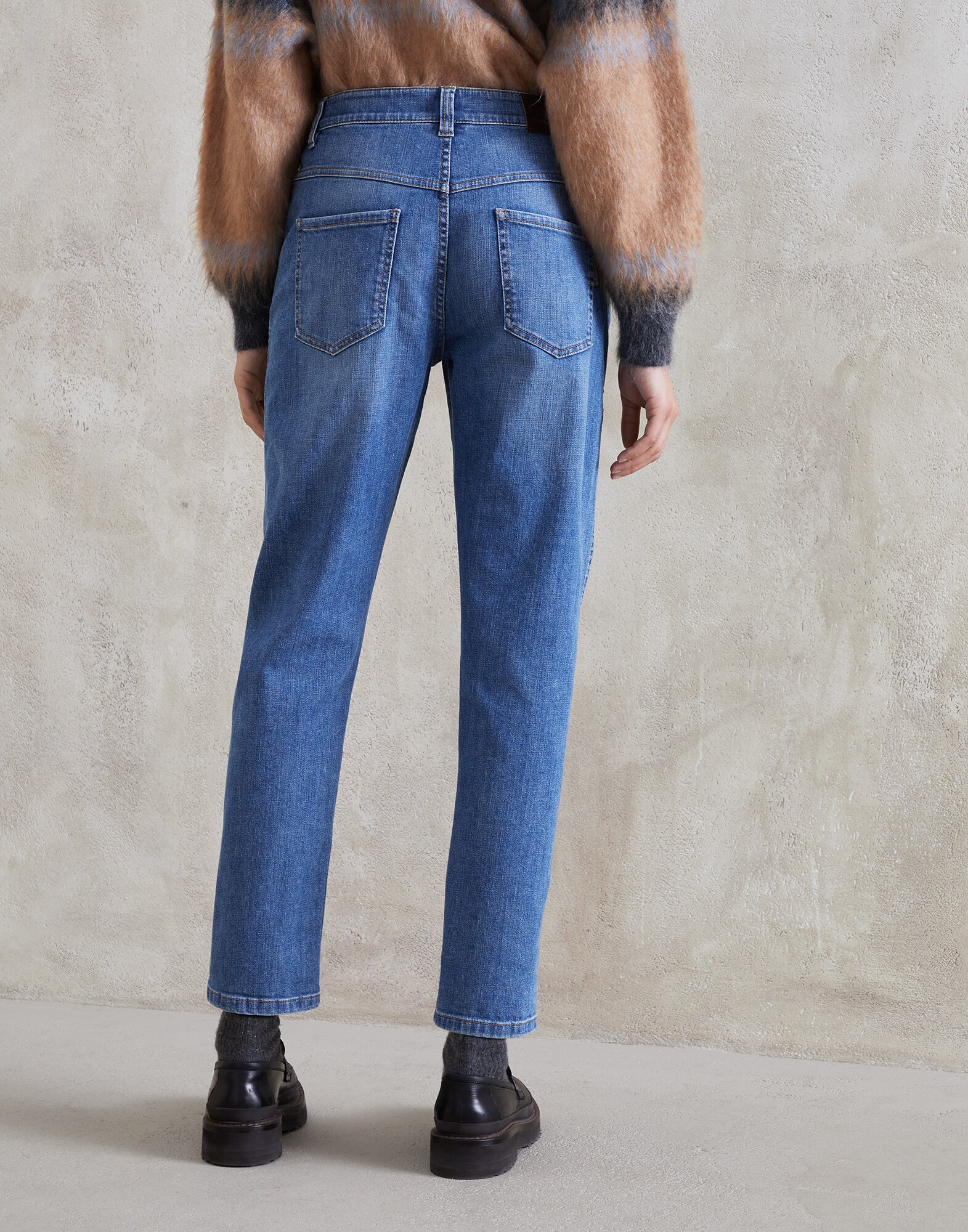 Regular - Back view