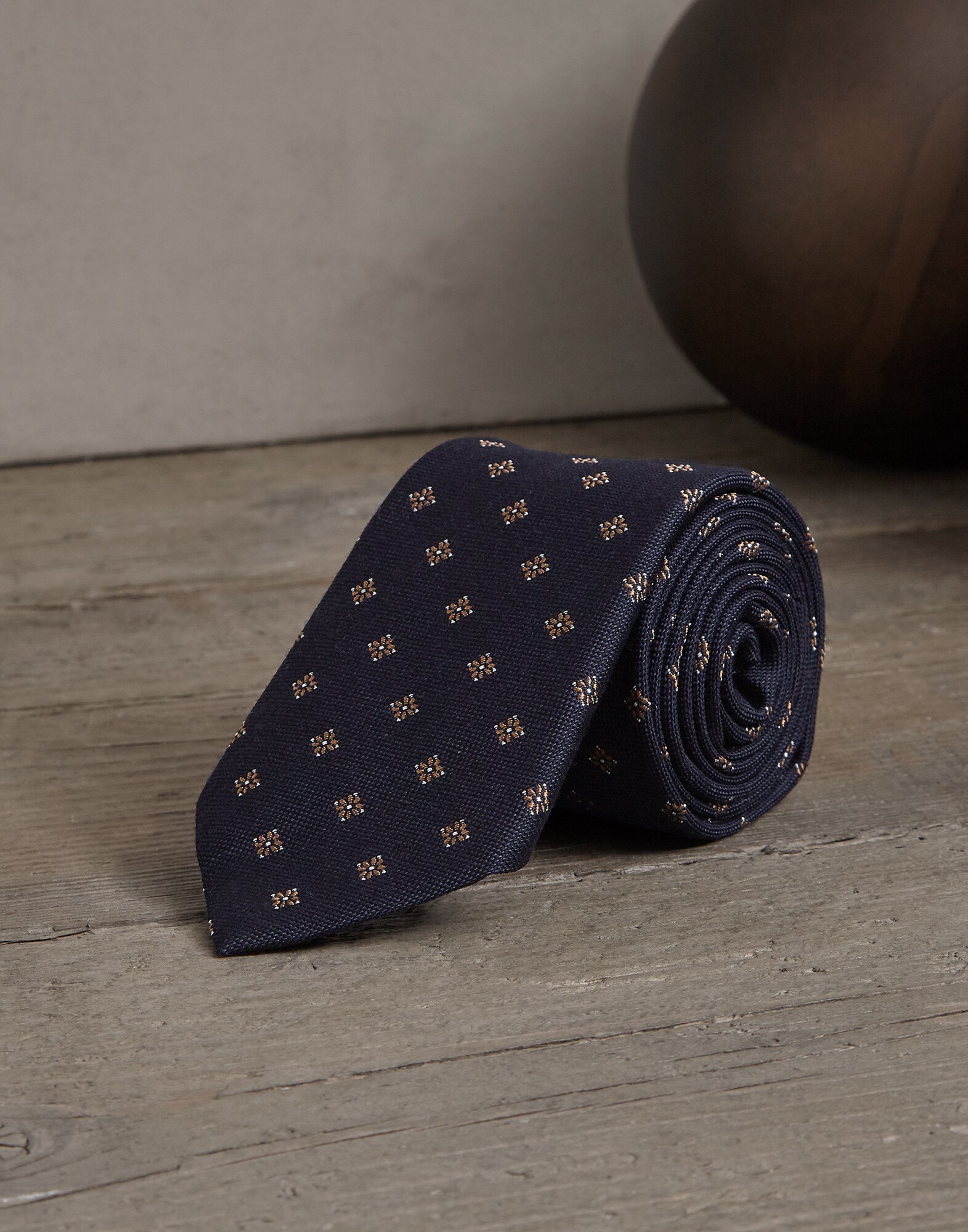 Tie - Back view