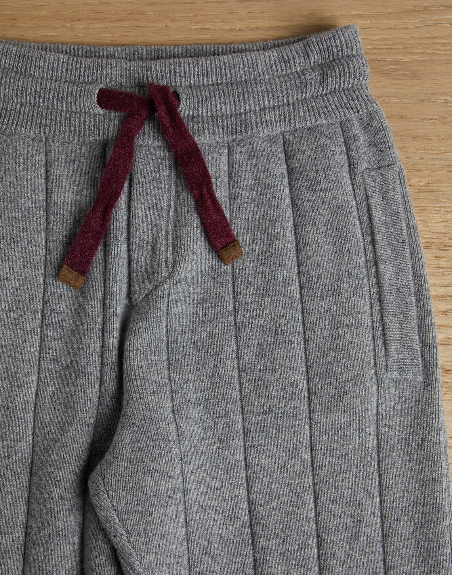 Pants - Detail view
