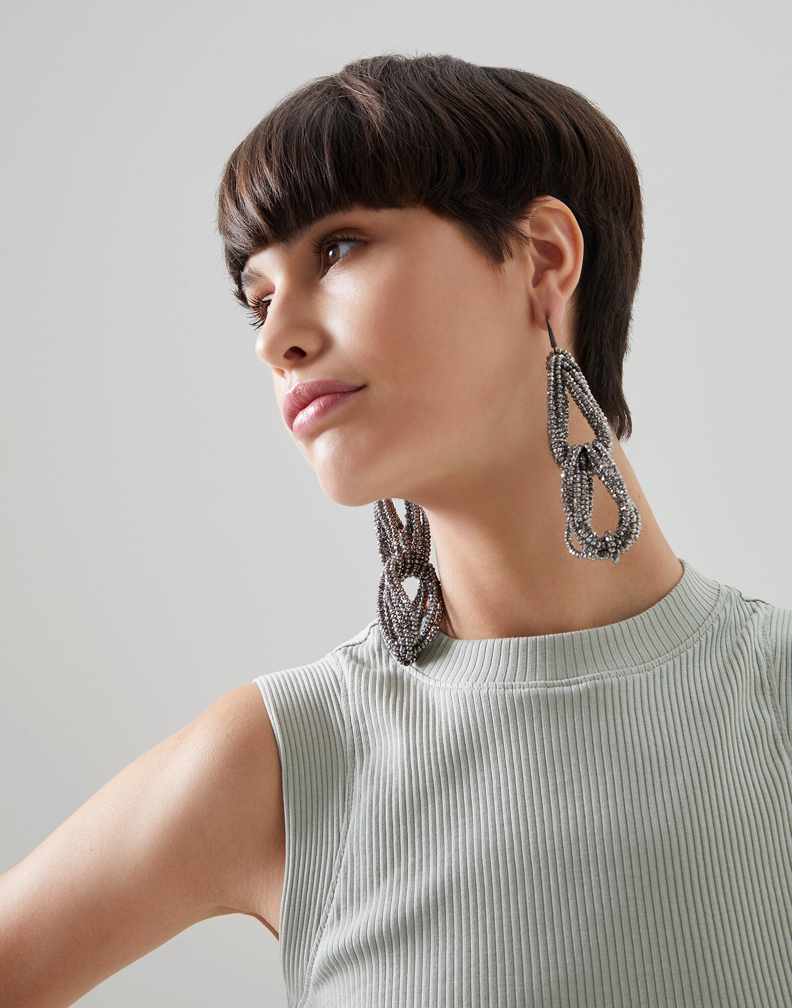 Boucles d'Oreilles - Vue éditoriale