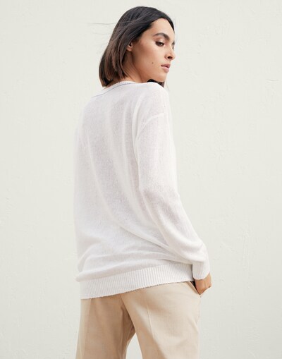 V-neck - Back view