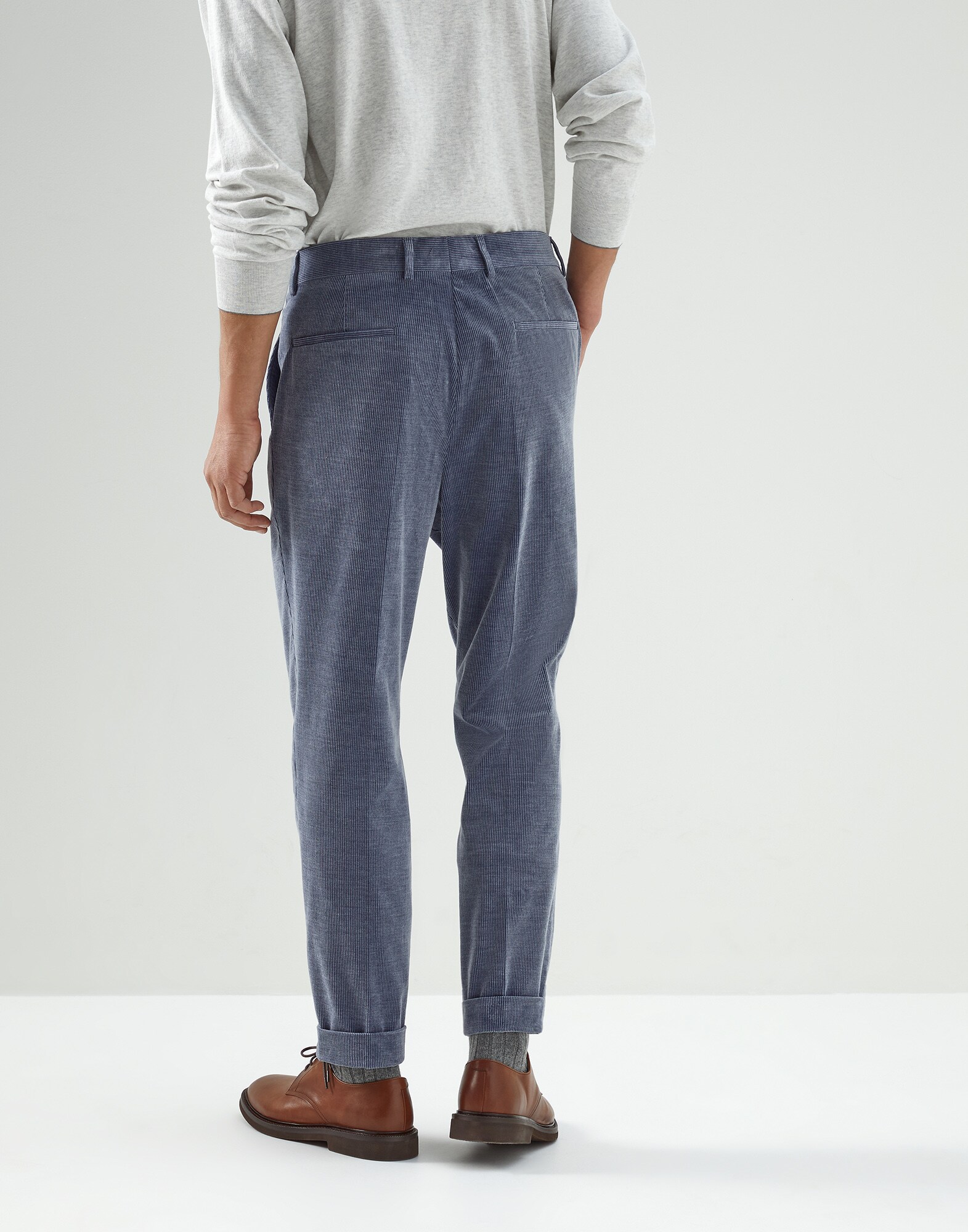 Pantalón con Pinzas - Vista trasera