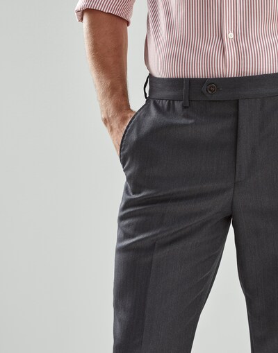 Flat front - Detail view