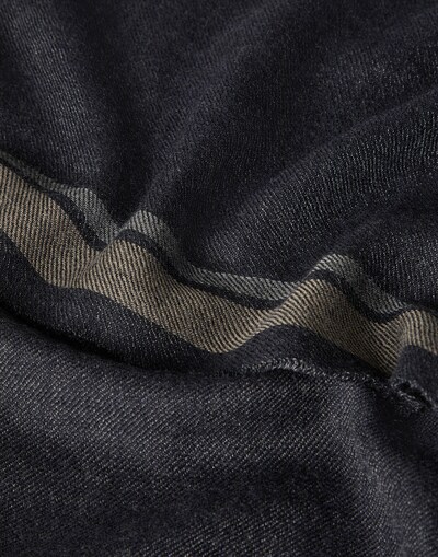 Patterned - Detail view