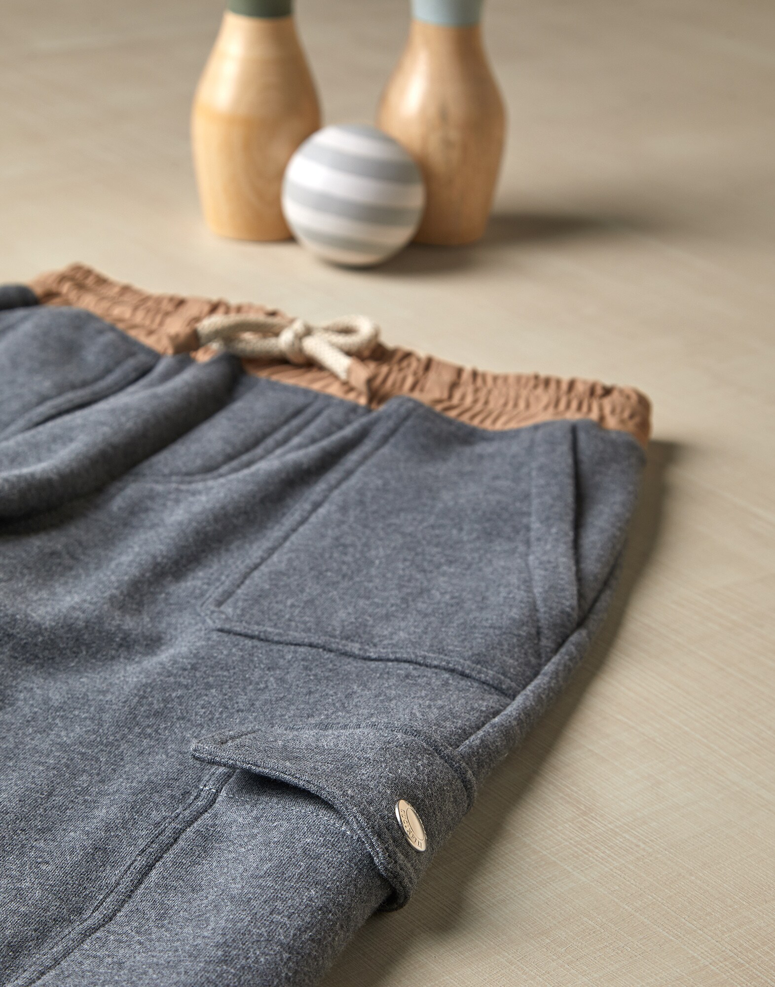 Trousers - Detail view