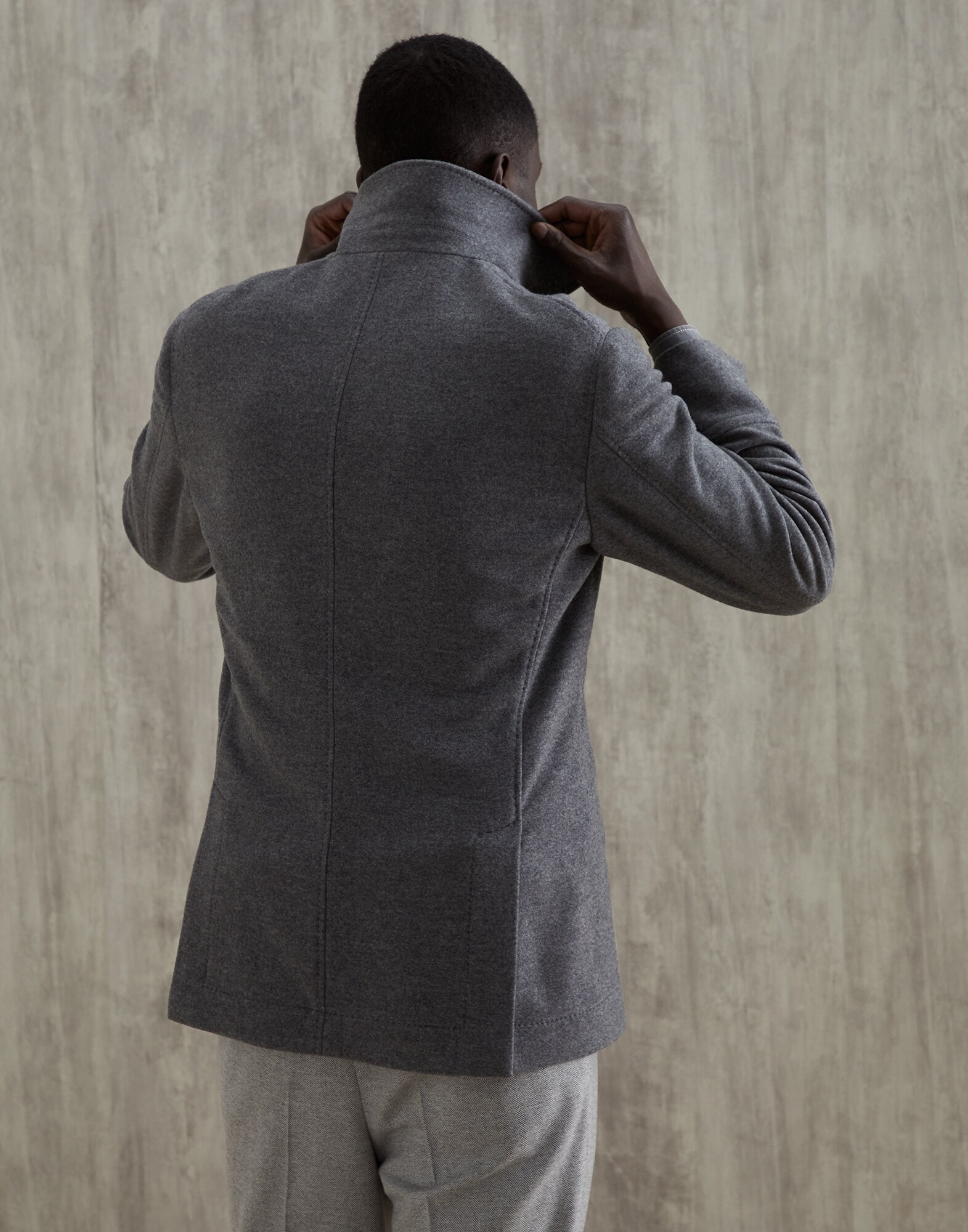 Outerwear - Vista trasera