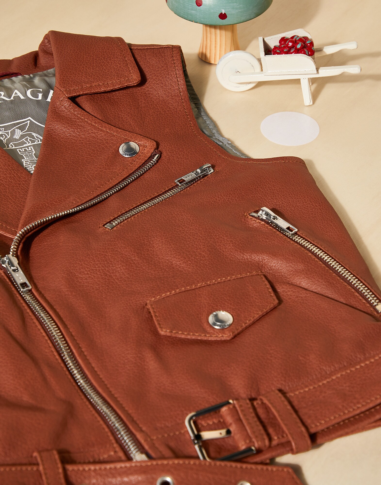 Leather - Detail view
