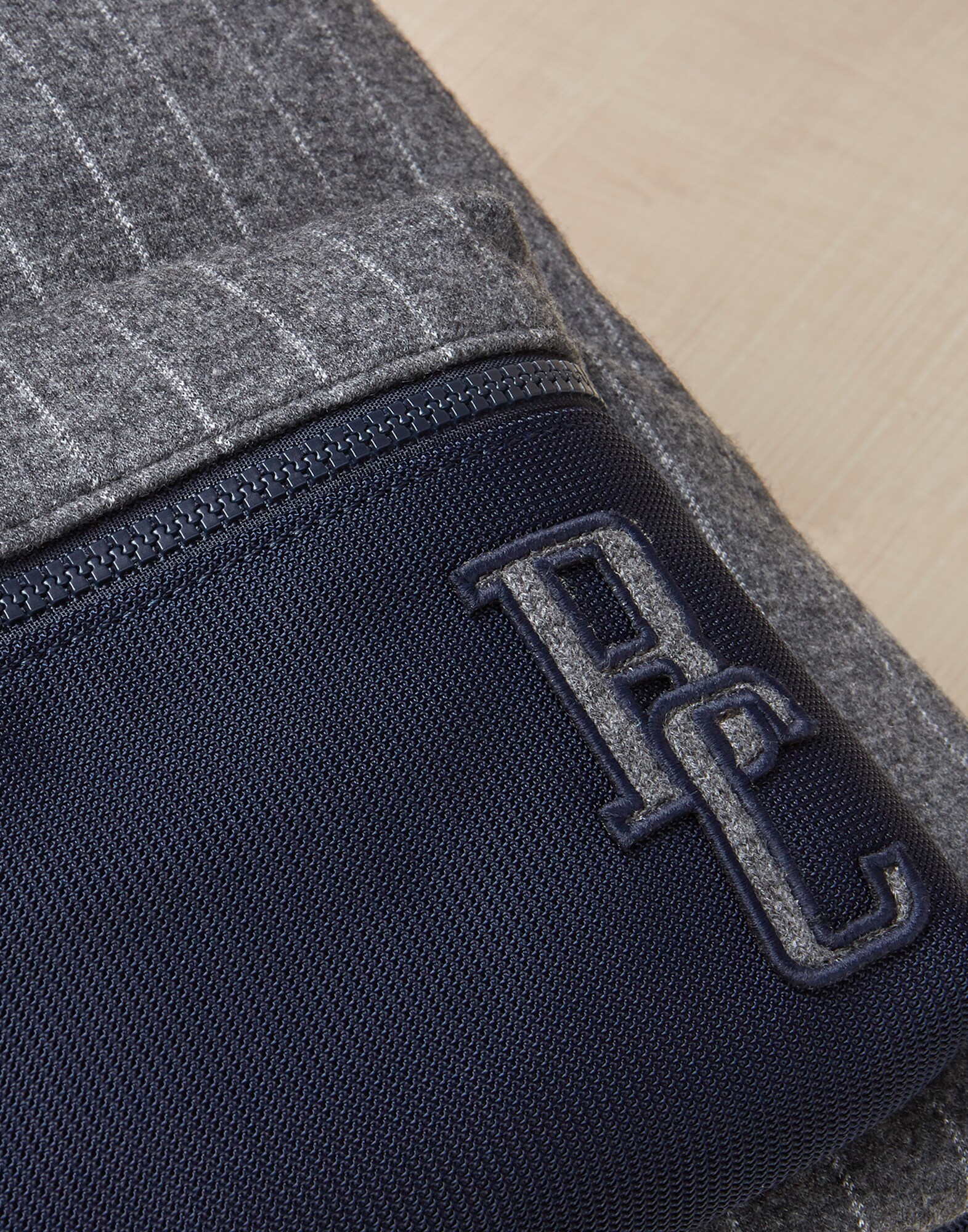 Bolsos y Cinturones - Detail