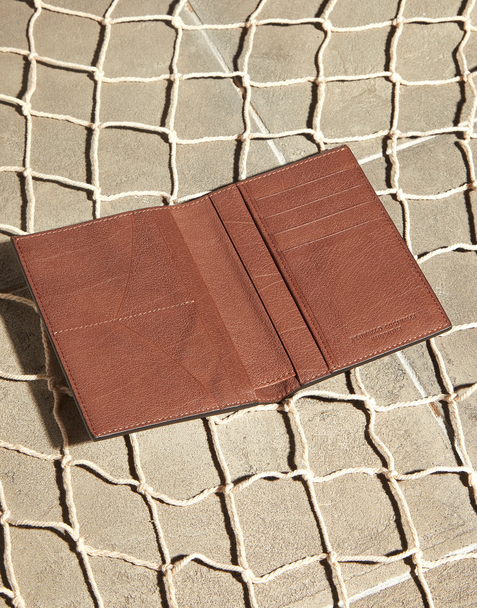 Passport Holder - Look