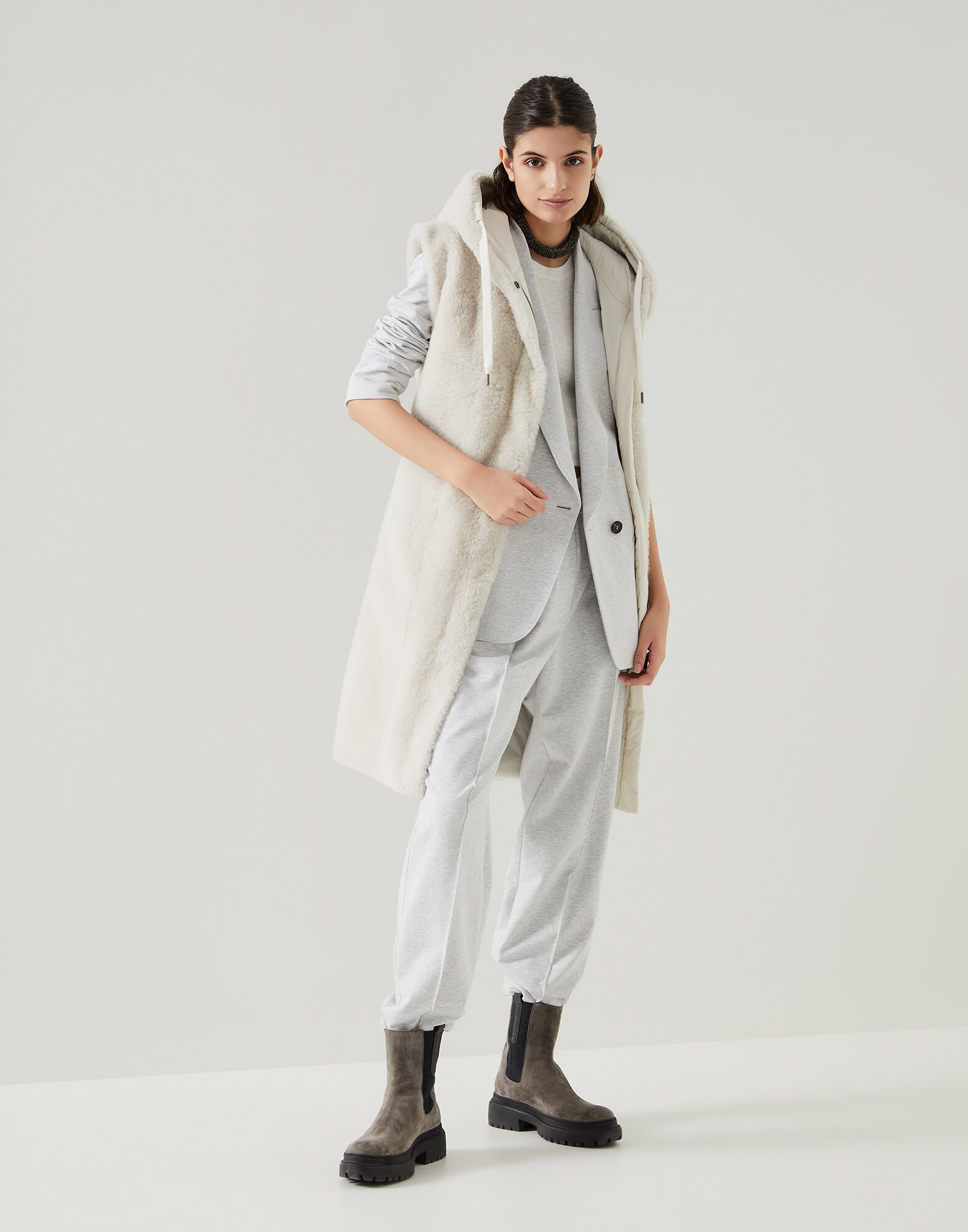 212WOUTFITEXTRAMAYC12 image number 0