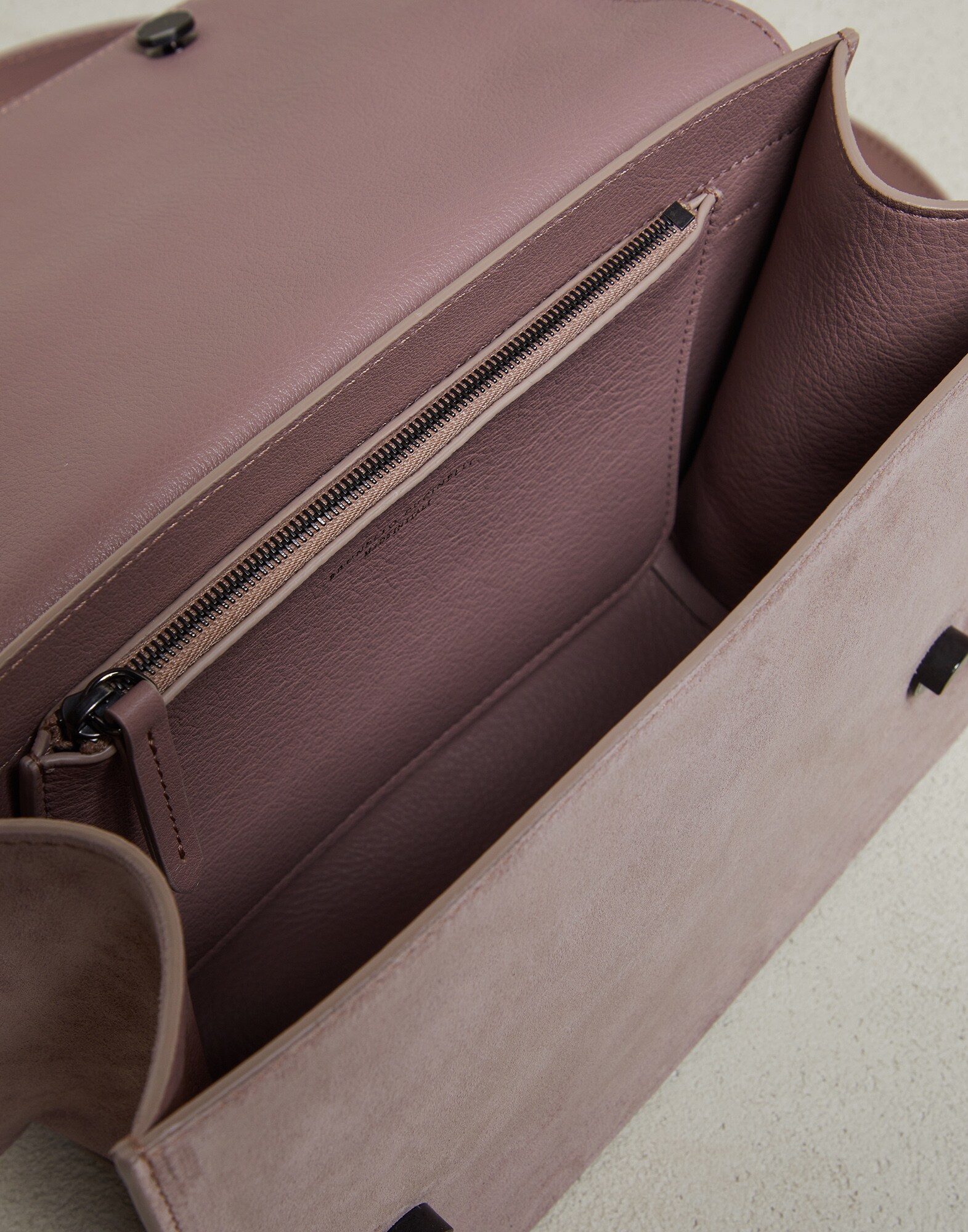 Crossbody Bag - Full look