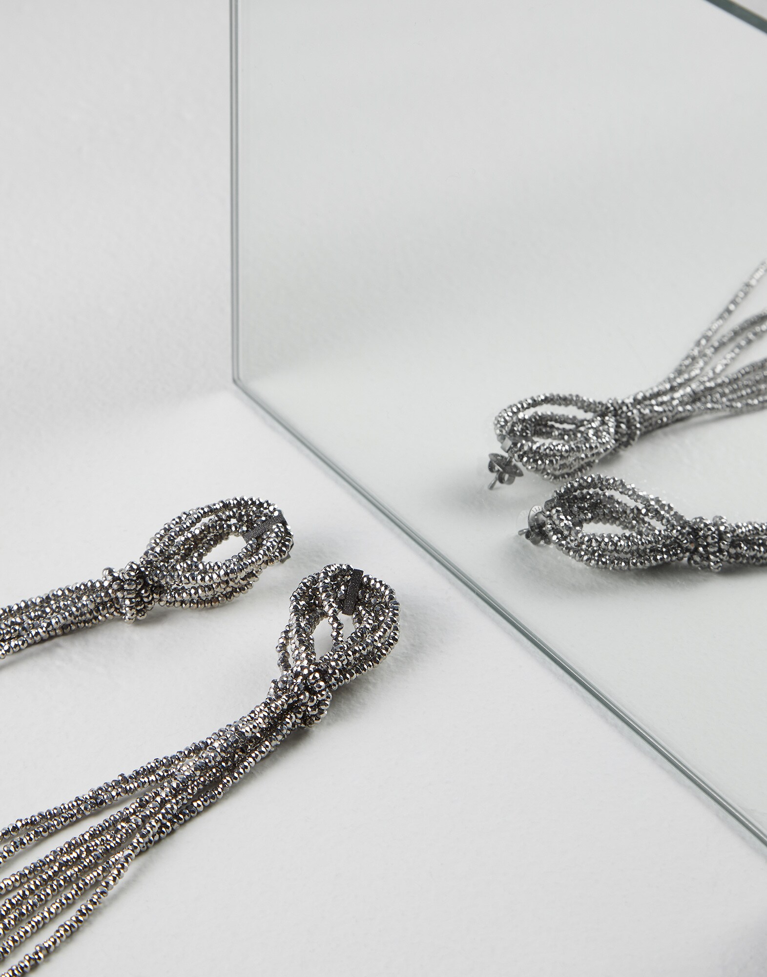 Earrings - Detail view