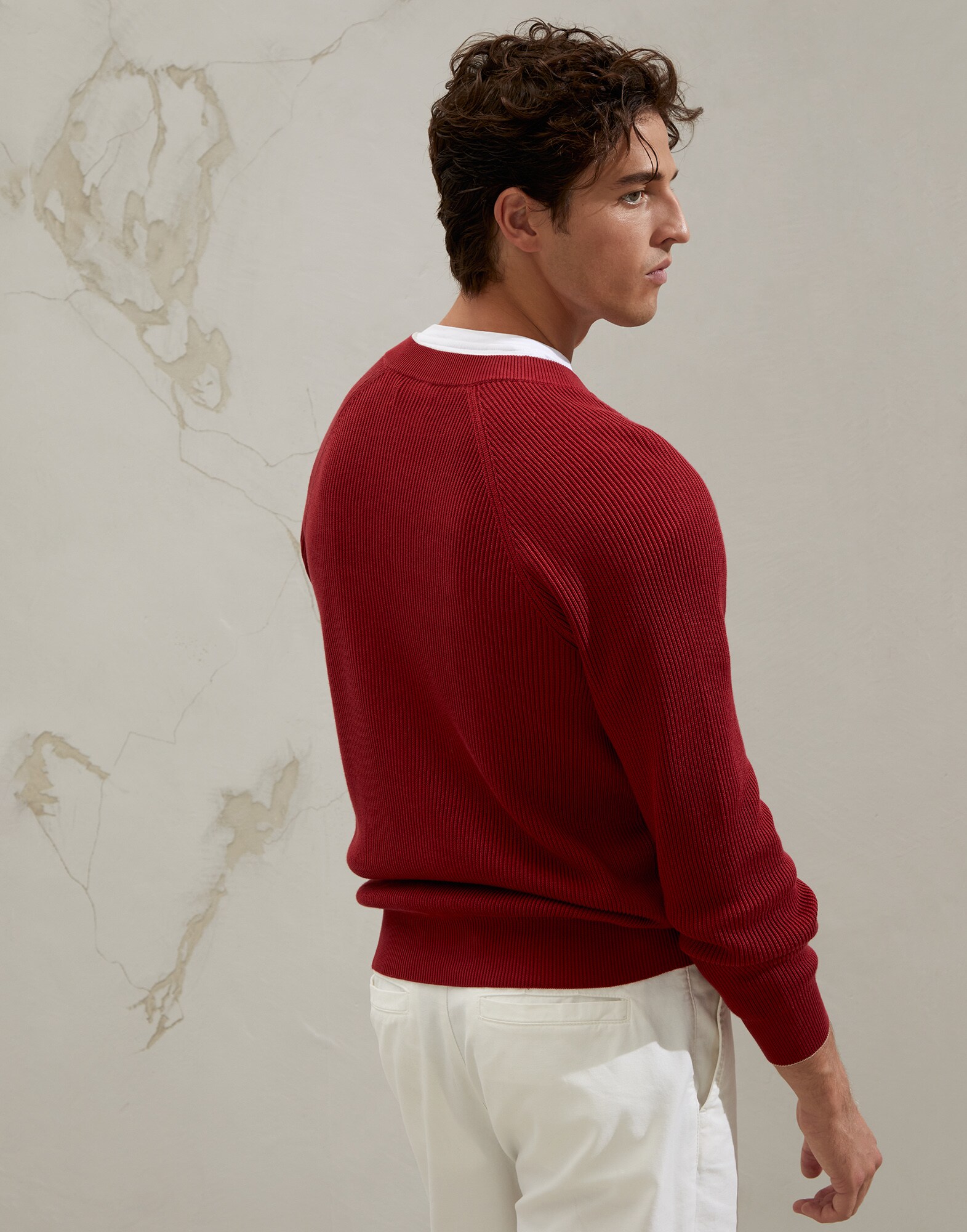V-neck - Front view