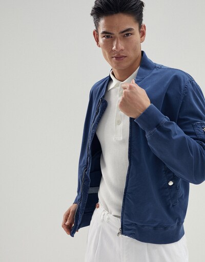 Bomber - Vista editorial