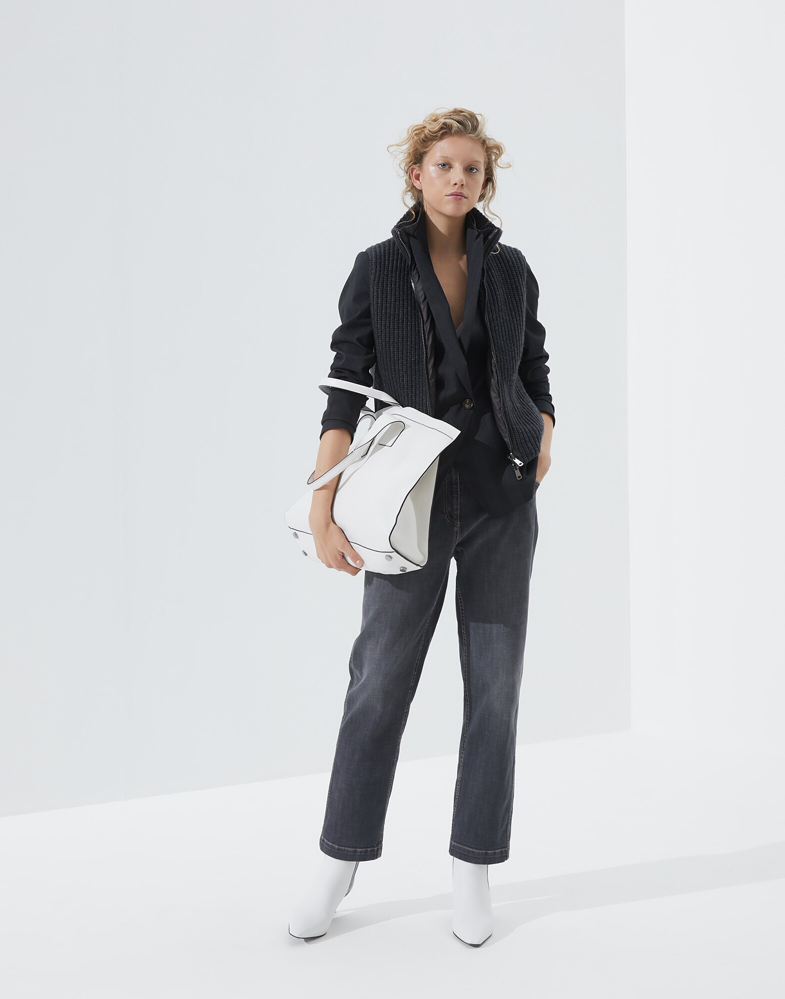 Down Sleeveless Jacket - Look