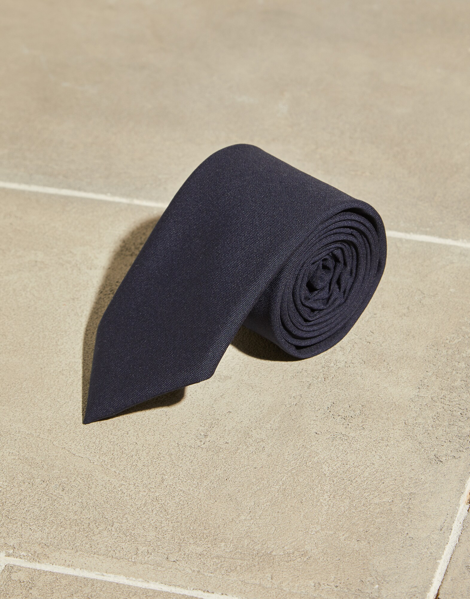 Tie - Back
