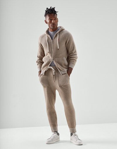 Long Sleeve T-Shirt - Full look
