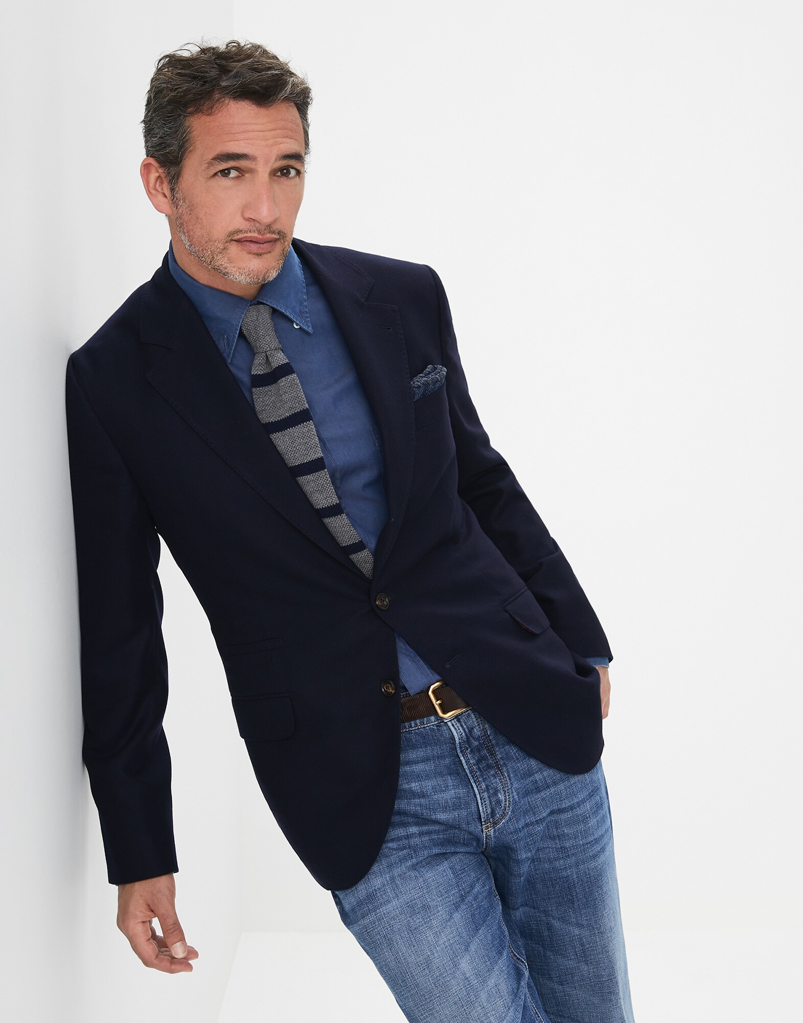 Single Breasted Blazer - Editorial view