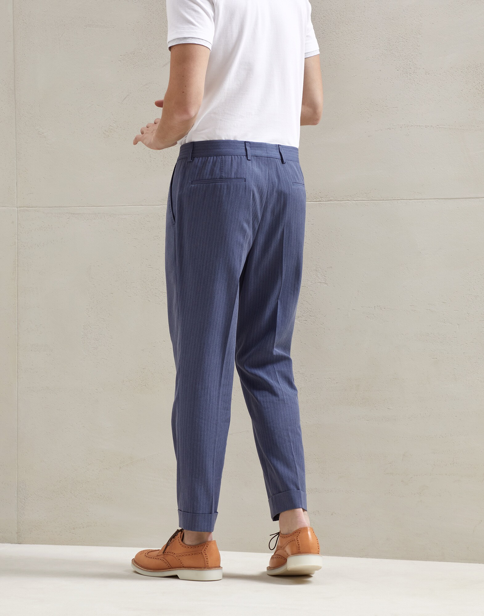 Pantalón con Pinzas - Vista trasera