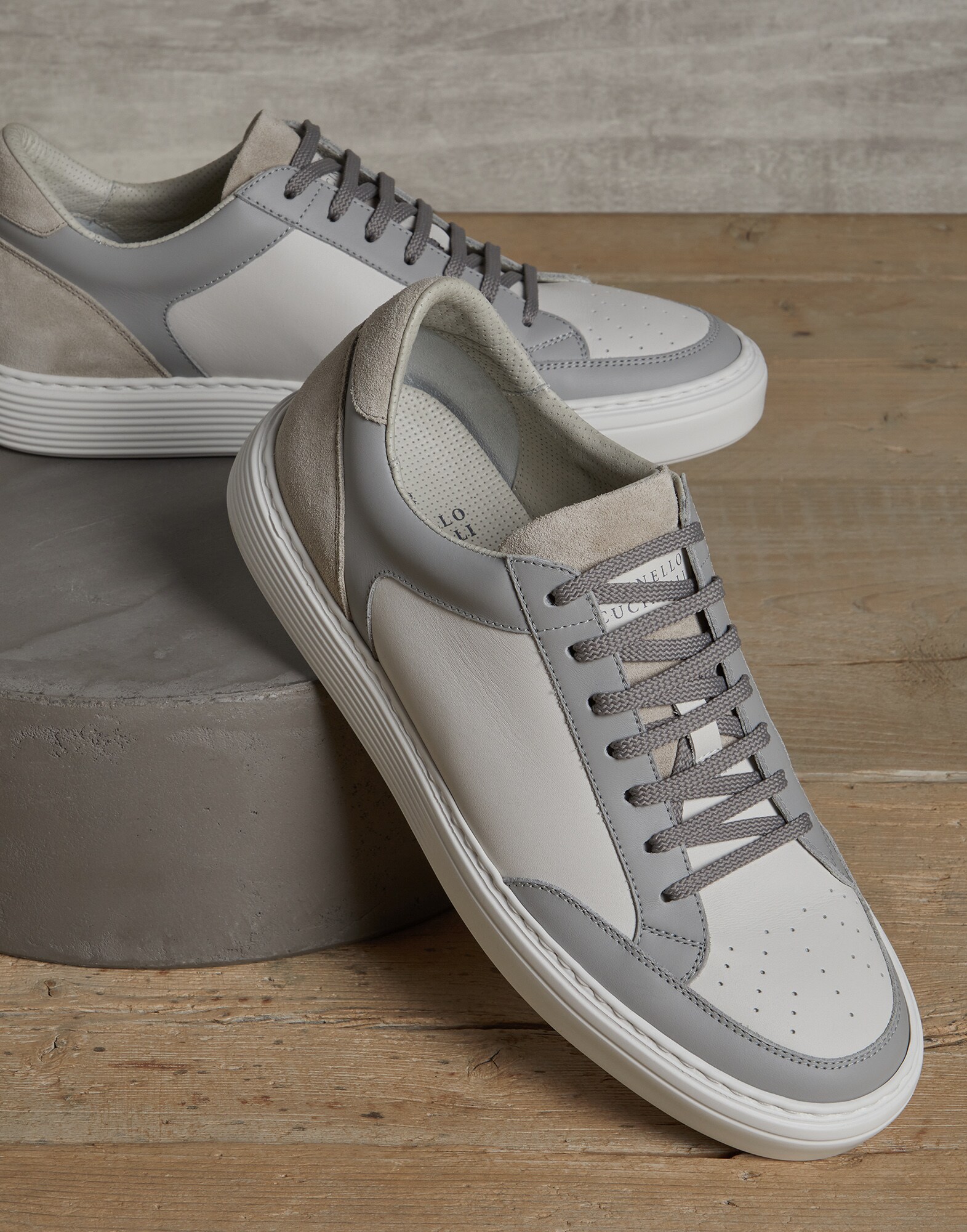 Sneakers - Detail view