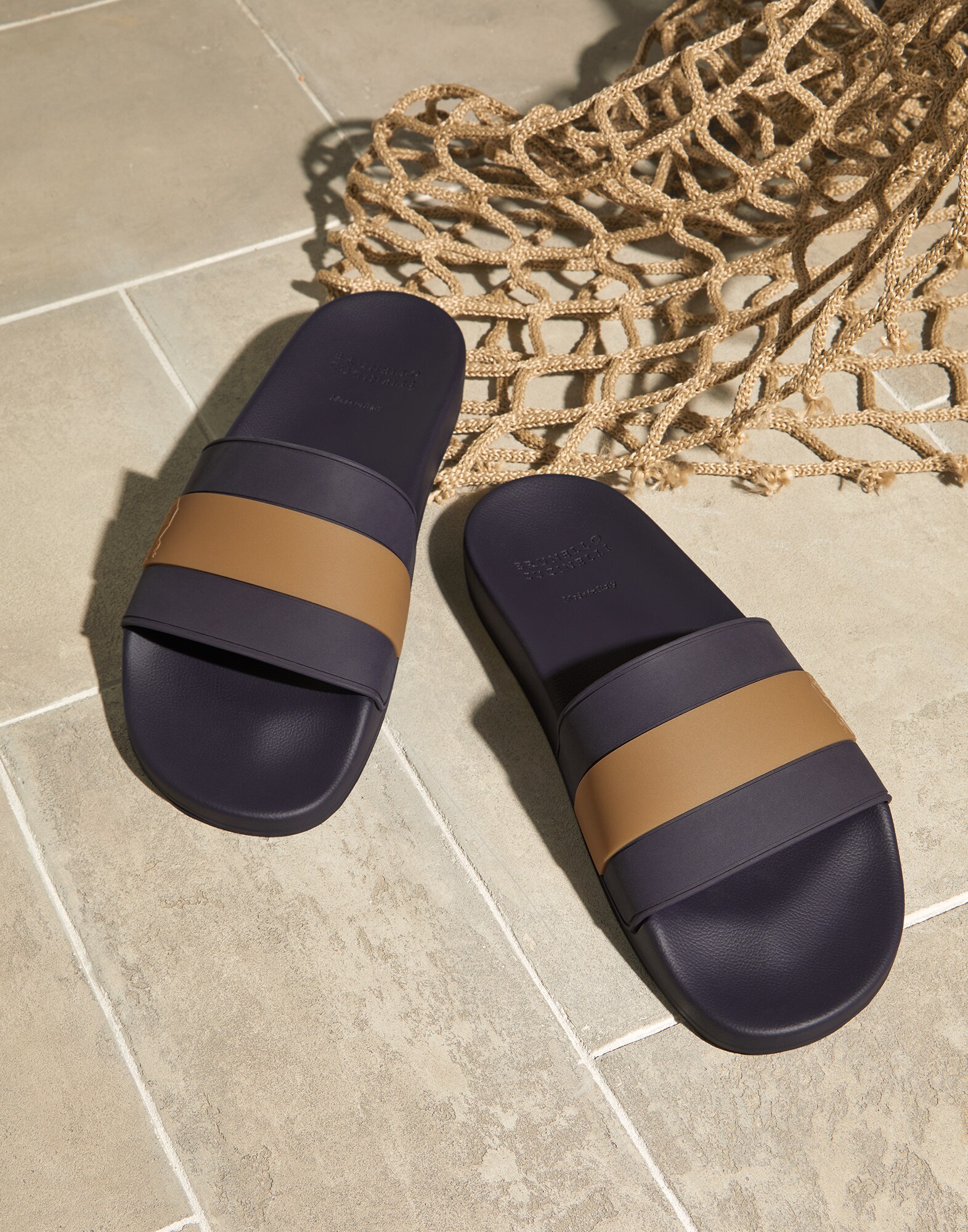 Slides - Full look